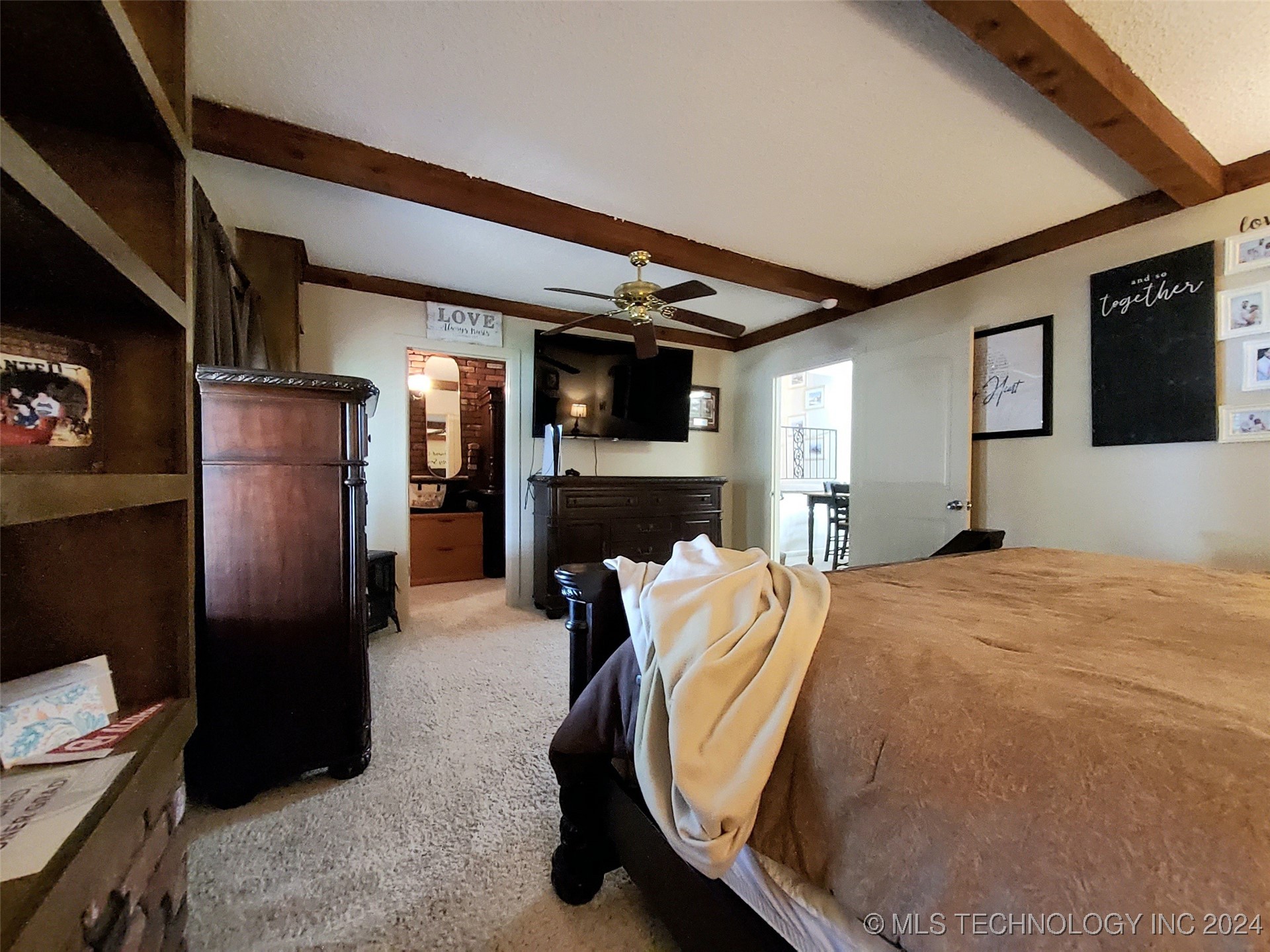 515 E South Avenue Property Photo 26