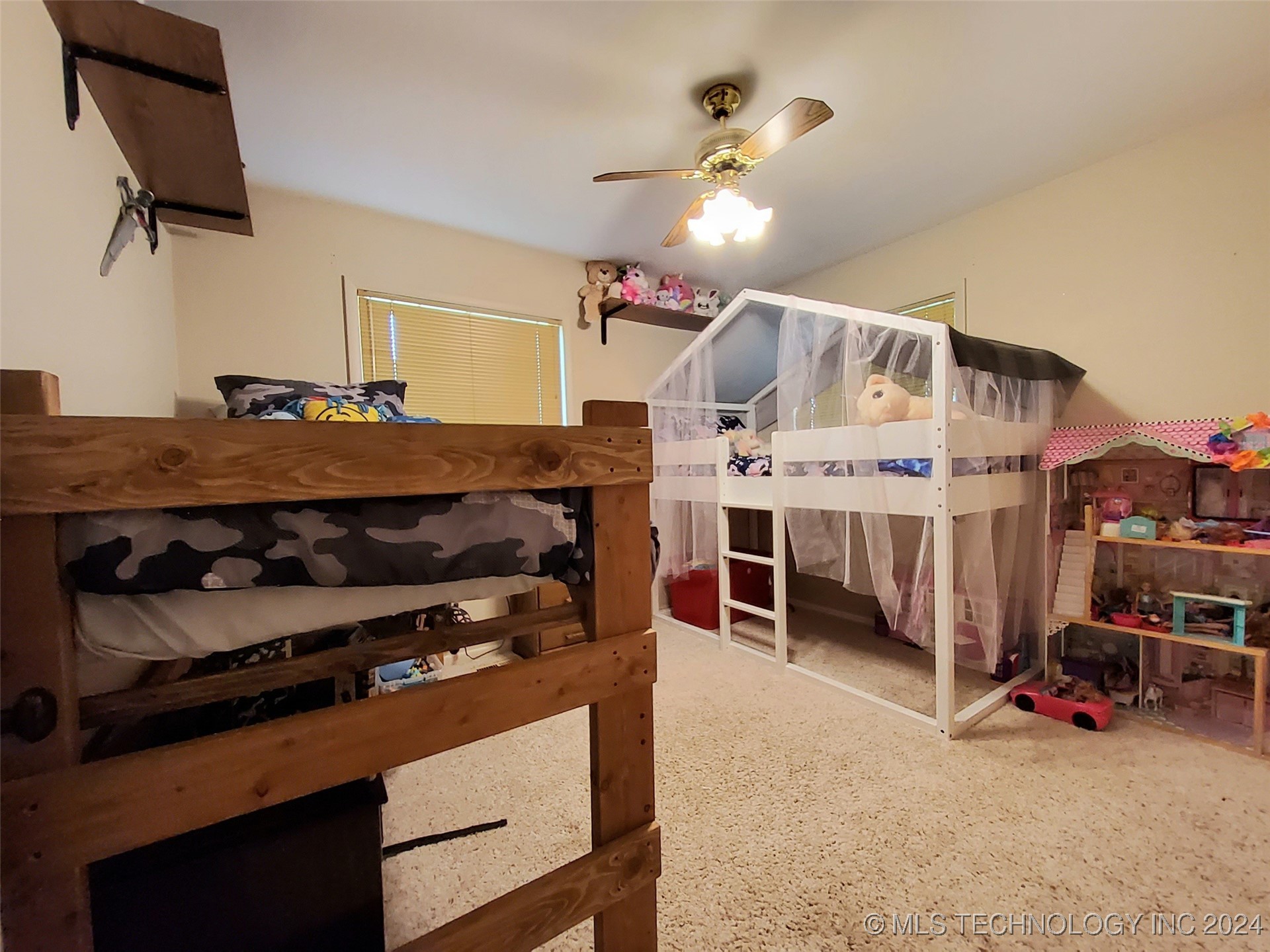 515 E South Avenue Property Photo 31