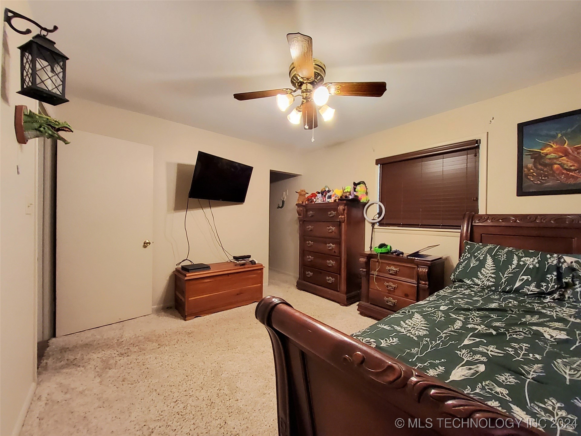 515 E South Avenue Property Photo 33