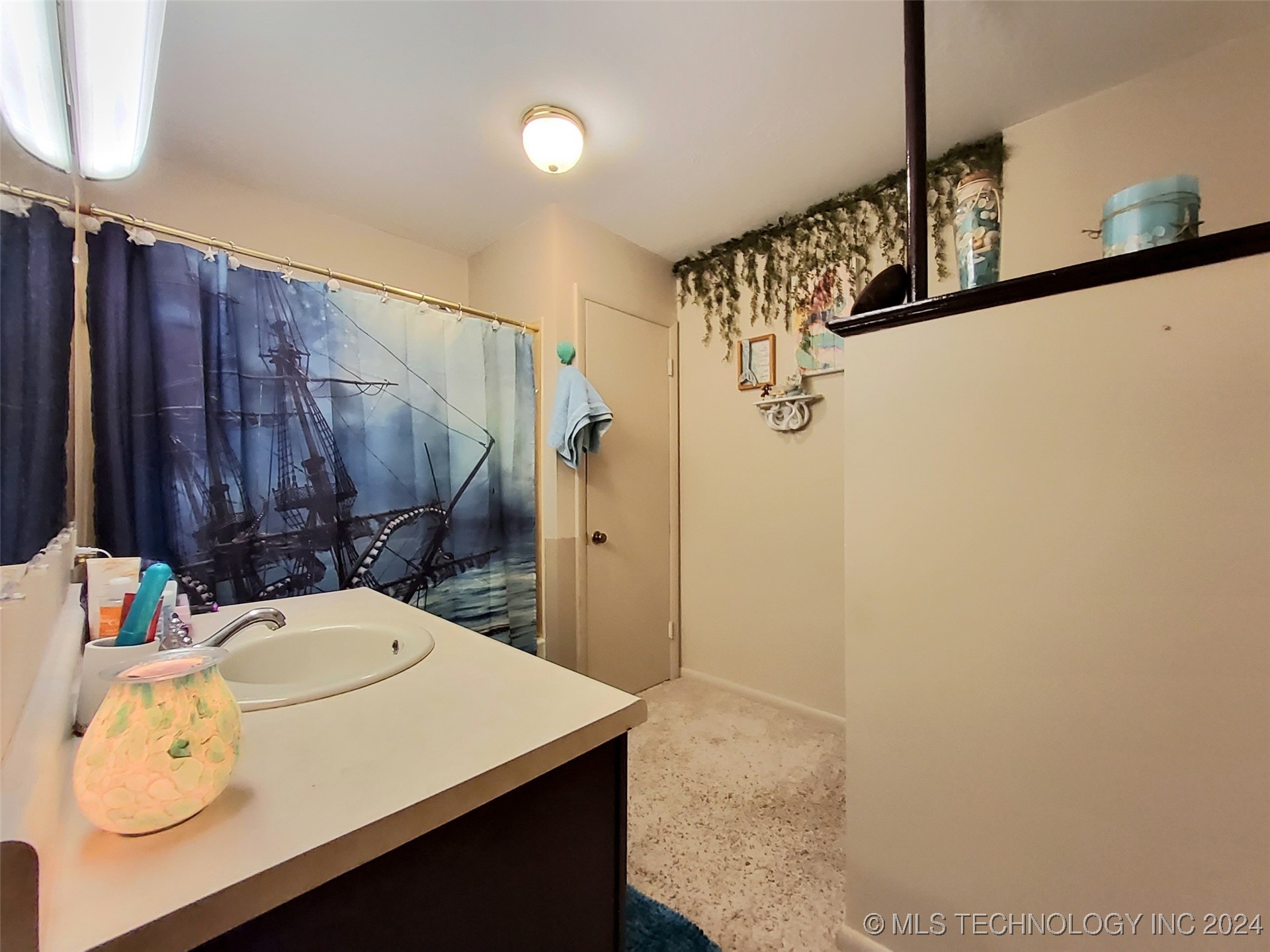 515 E South Avenue Property Photo 35