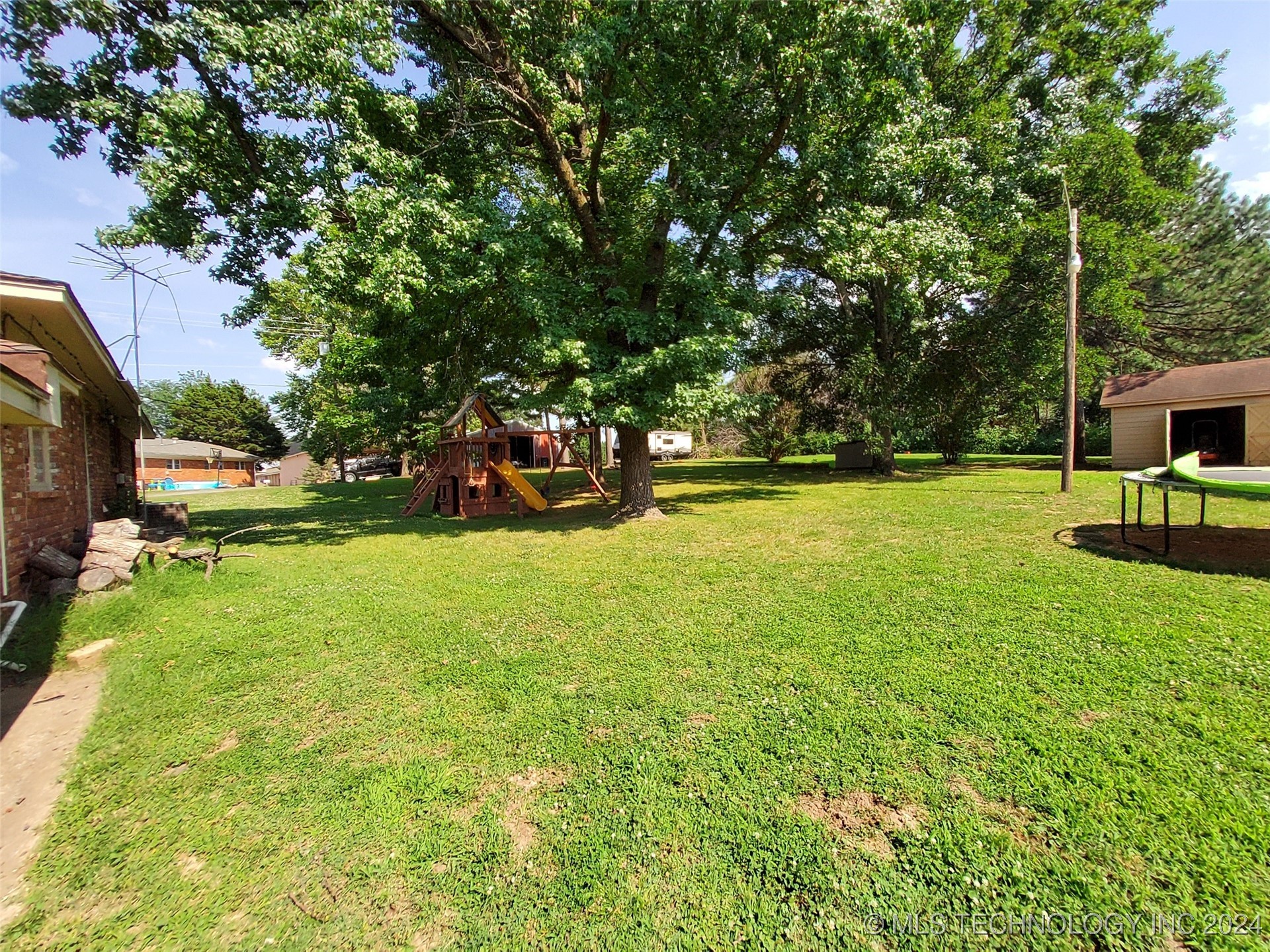 515 E South Avenue Property Photo 41