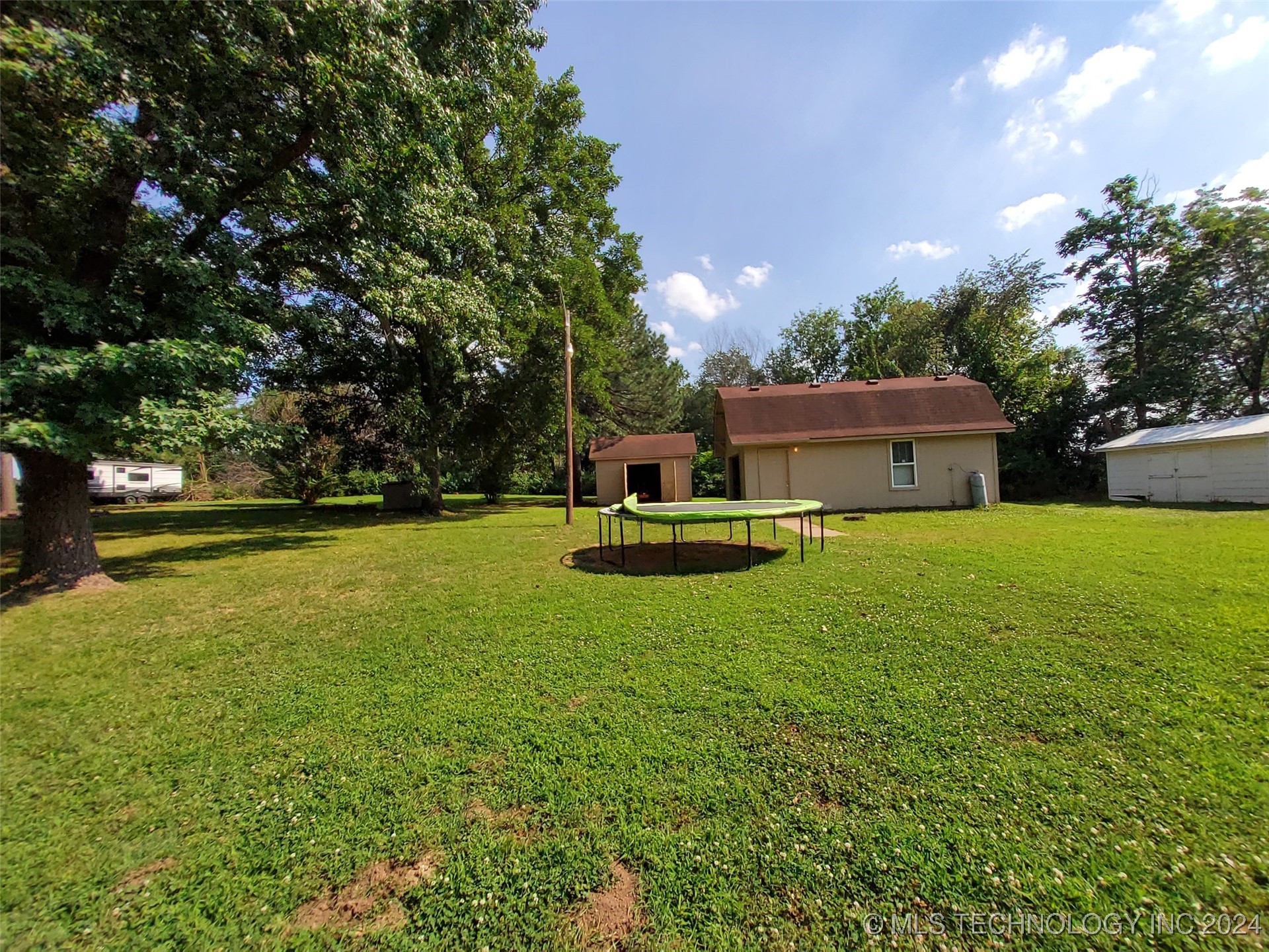 515 E South Avenue Property Photo 42