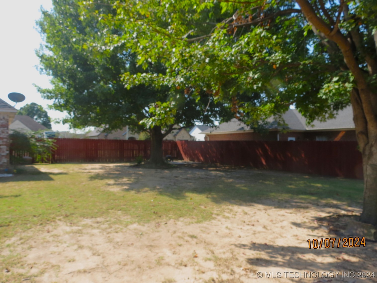 2111 Country Springs Street Property Photo 6
