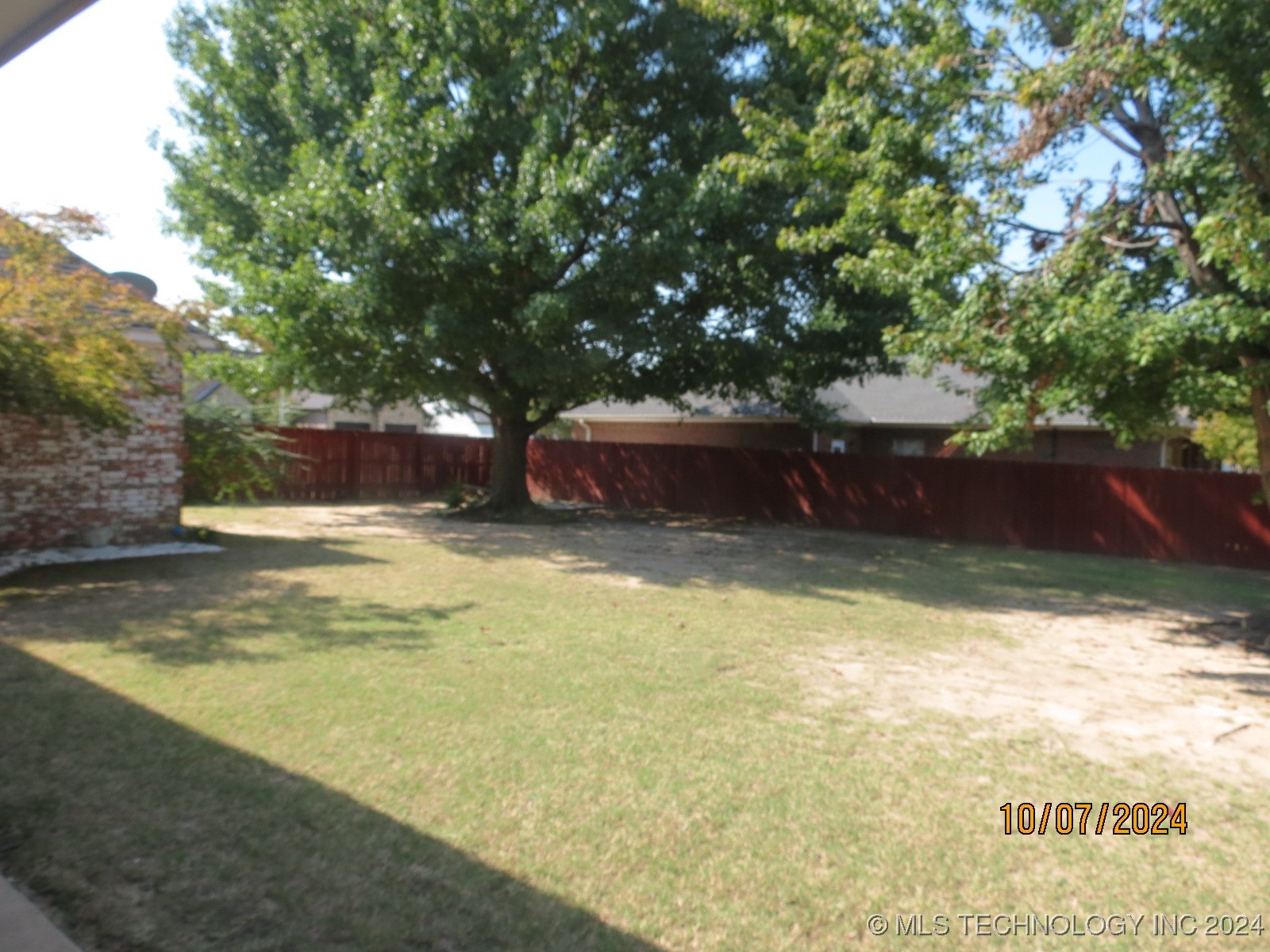 2111 Country Springs Street Property Photo 8