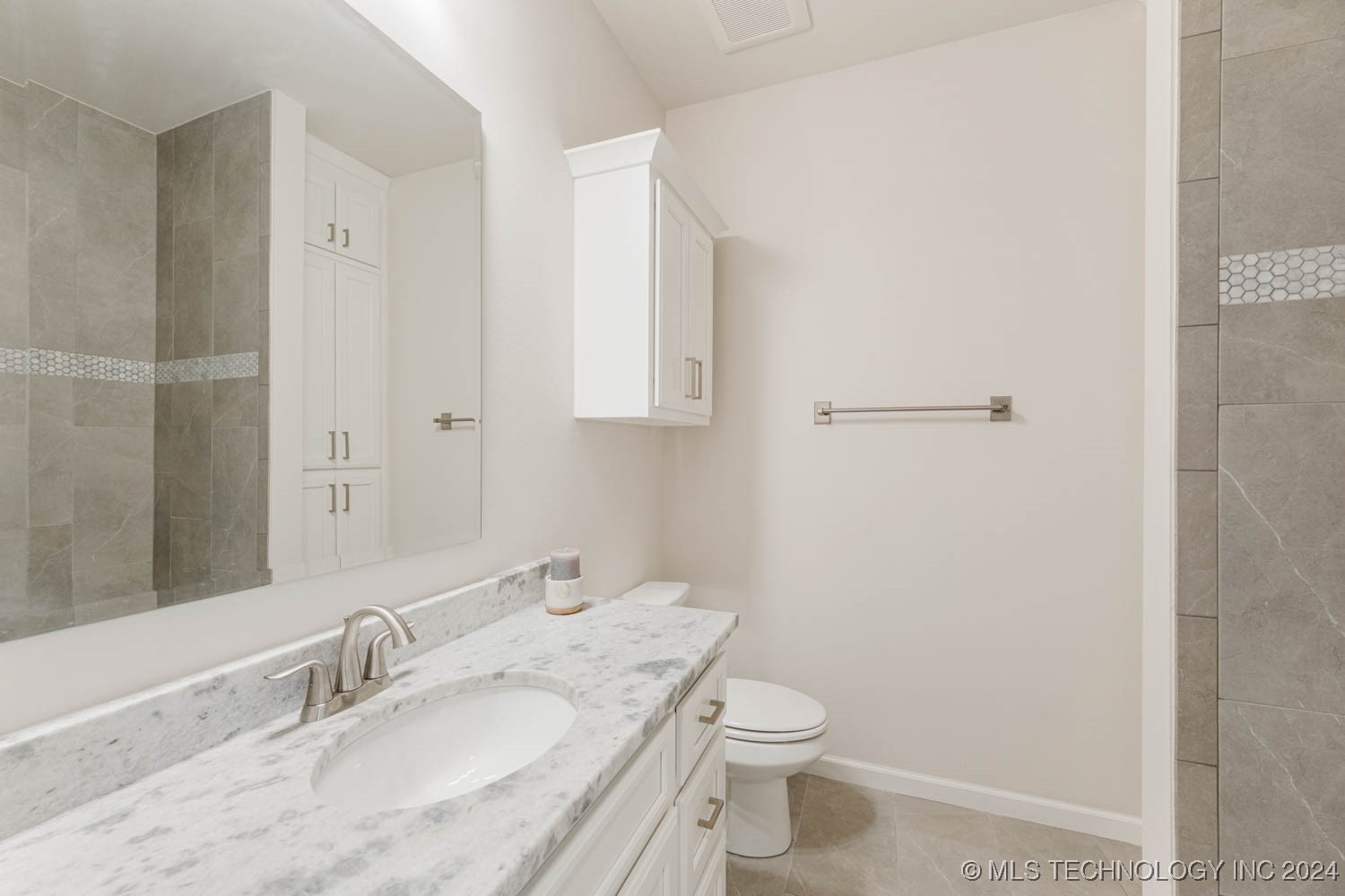 6601 S Fir Avenue Property Photo 7
