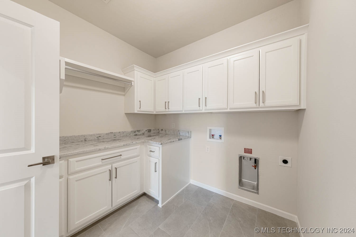 6601 S Fir Avenue Property Photo 29