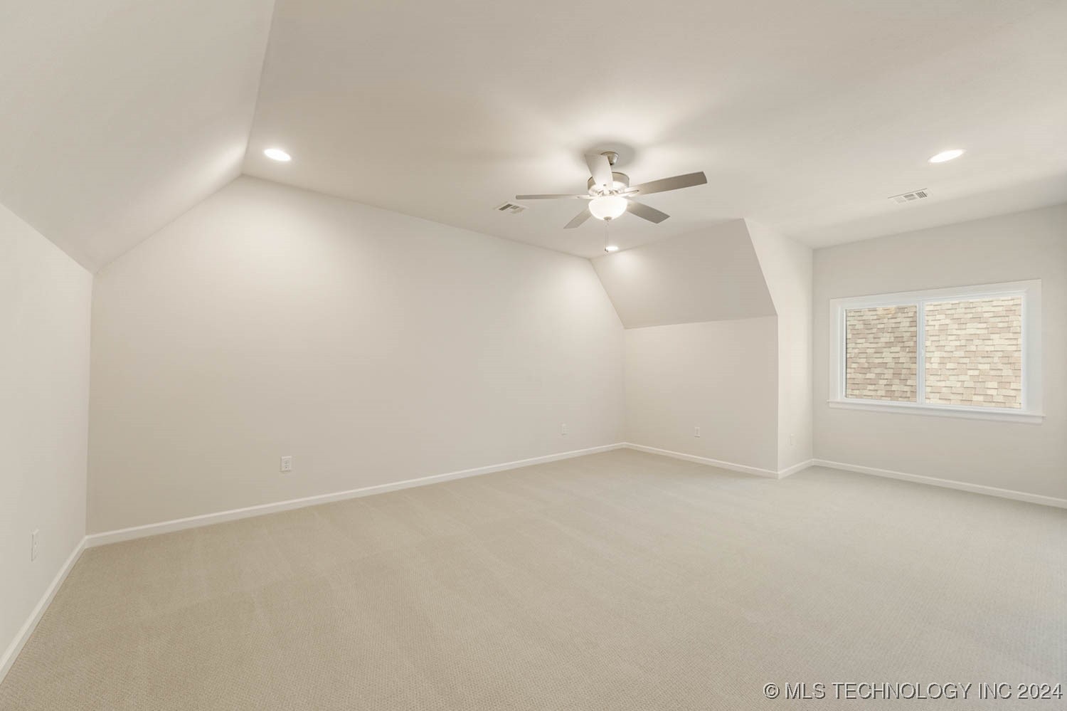 6601 S Fir Avenue Property Photo 30