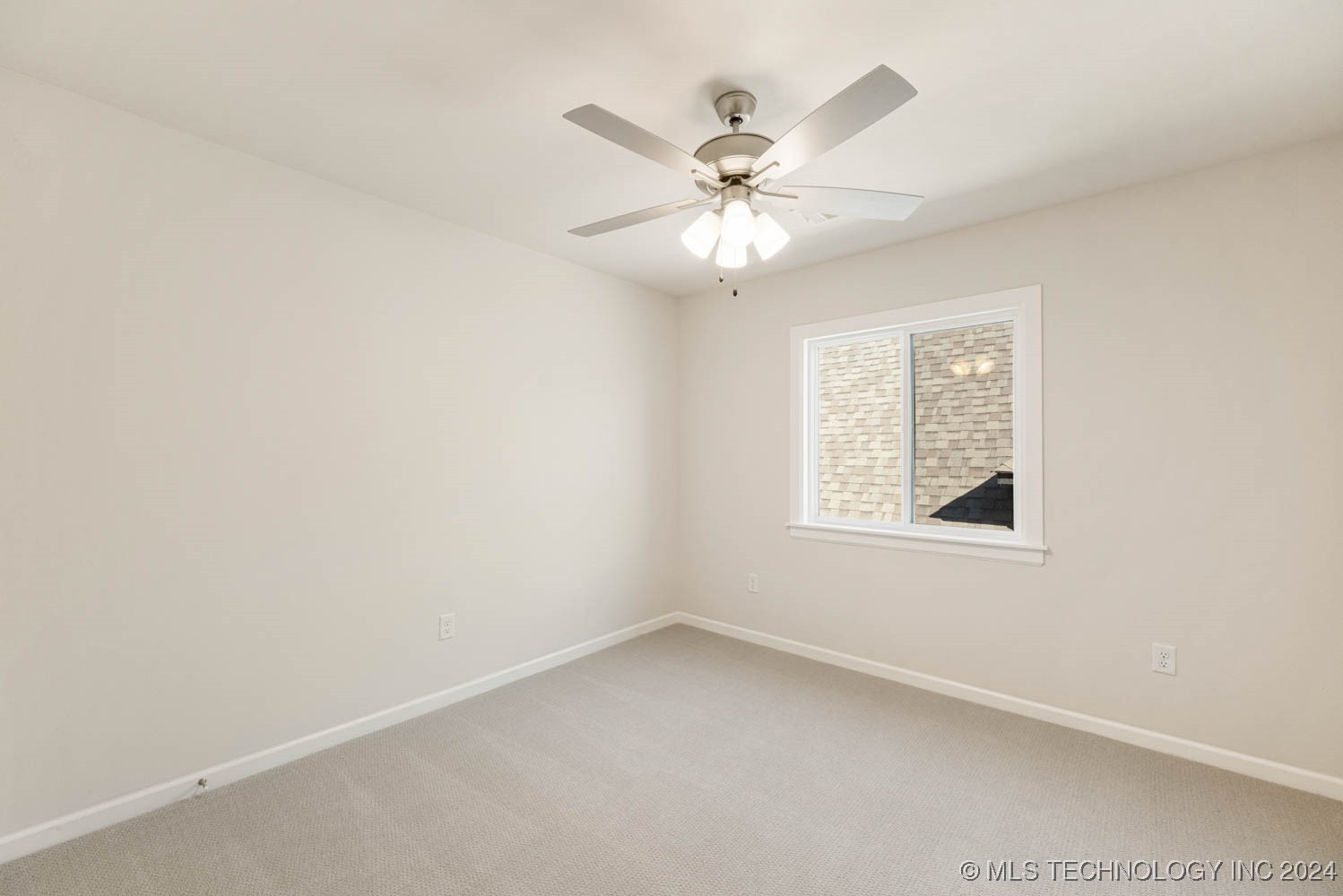 6601 S Fir Avenue Property Photo 32