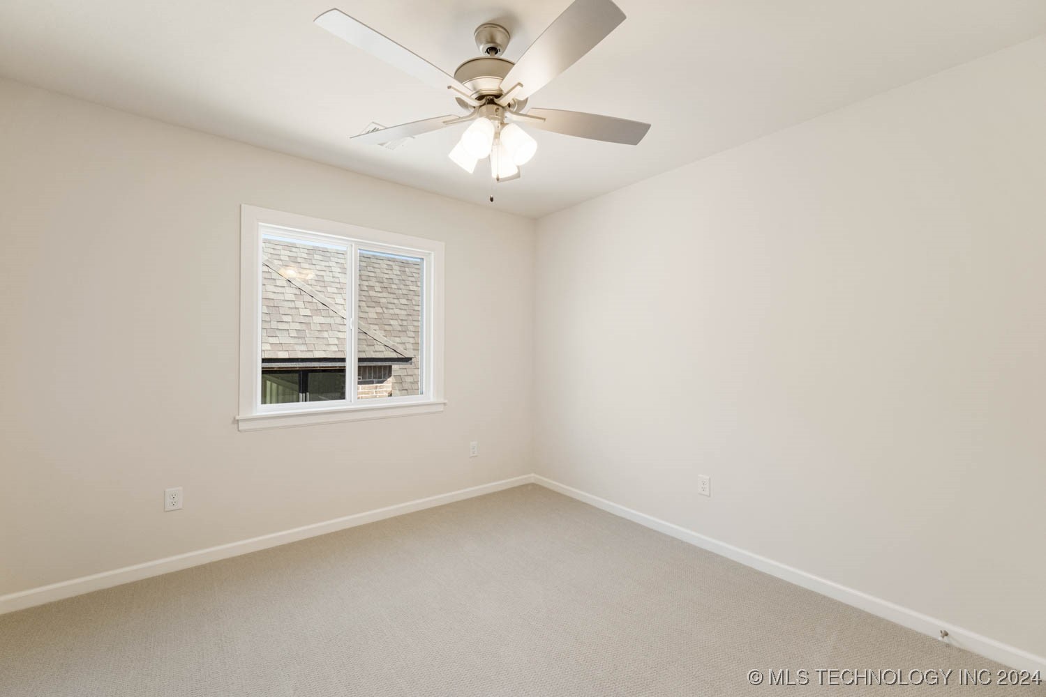 6601 S Fir Avenue Property Photo 35