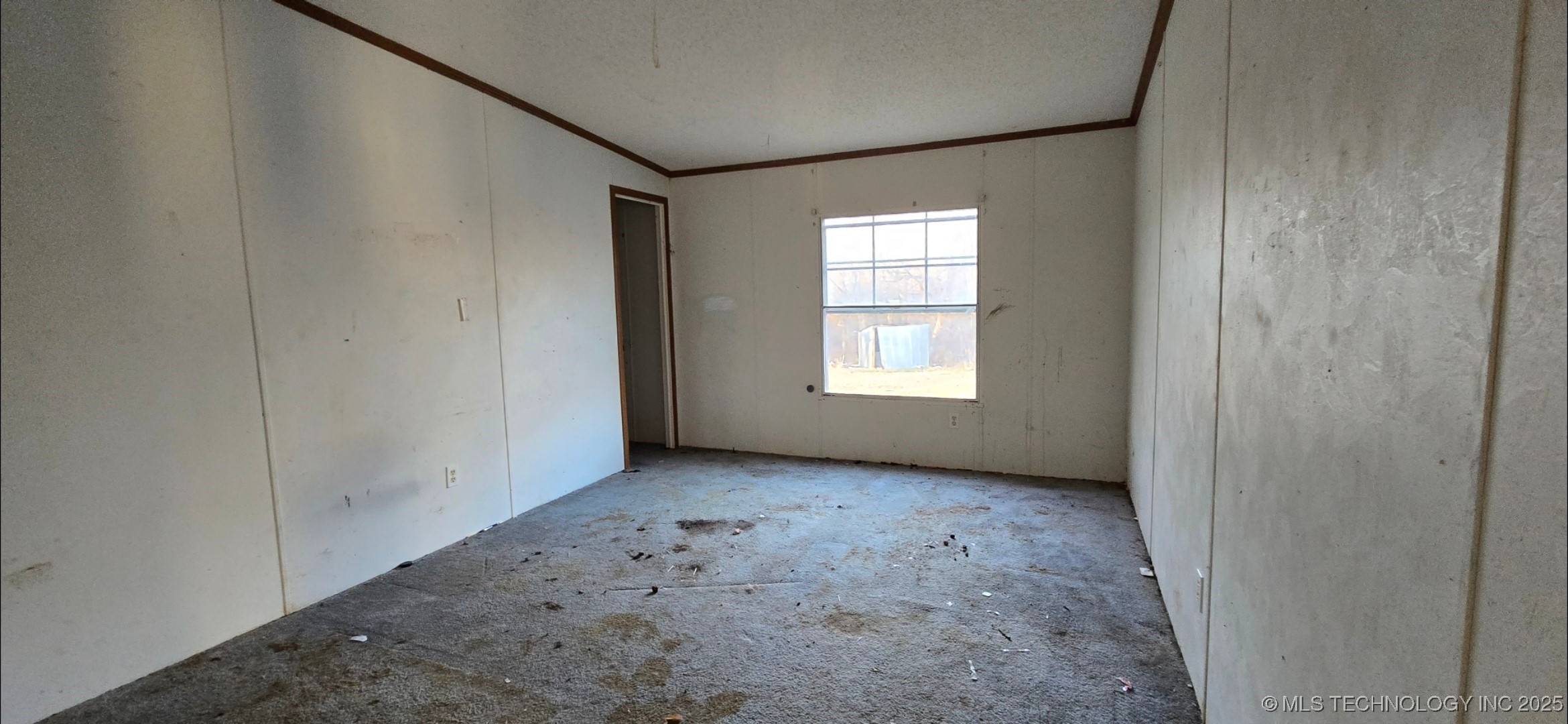 10713 W 61st Street S Property Photo 7