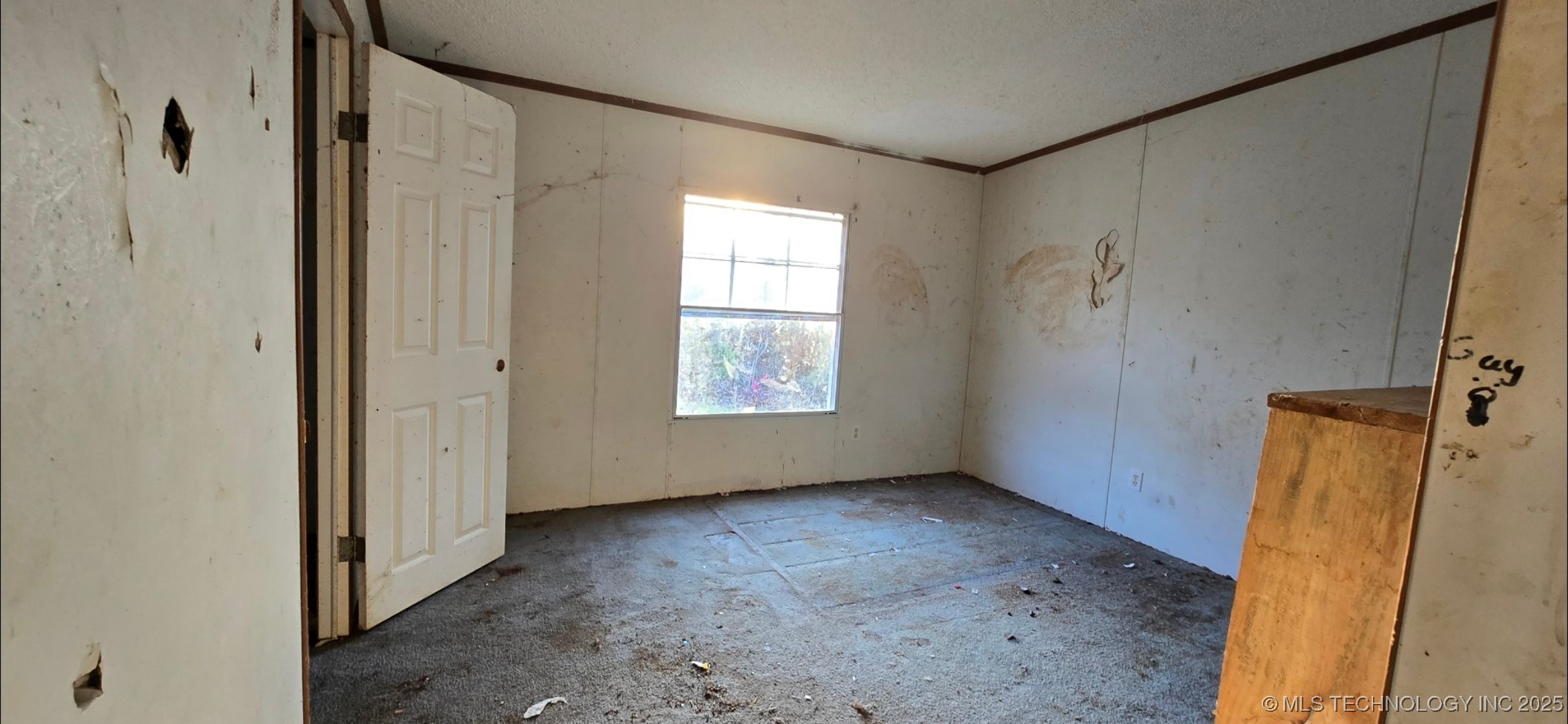 10713 W 61st Street S Property Photo 8