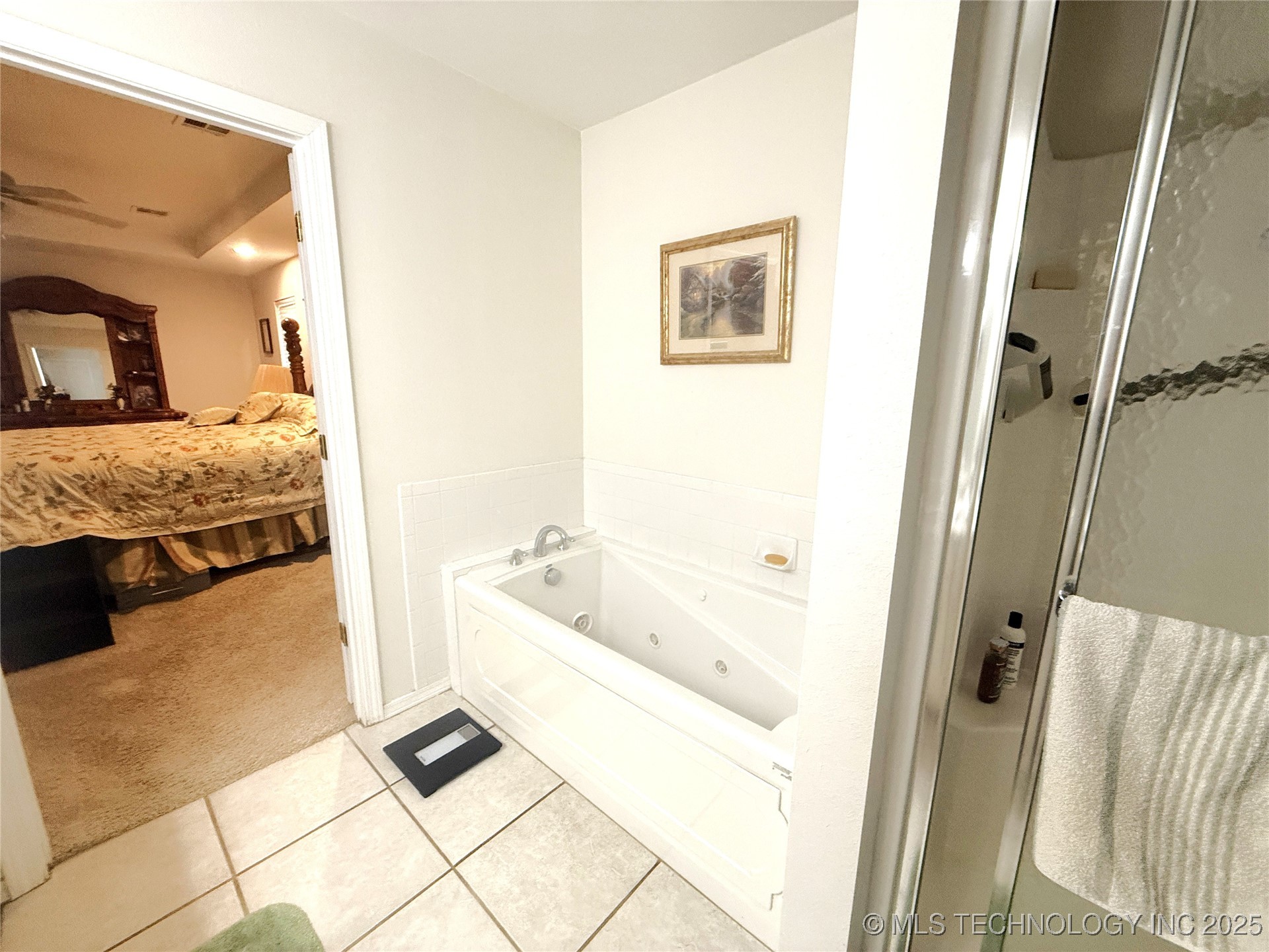 2103 W George Property Photo 14