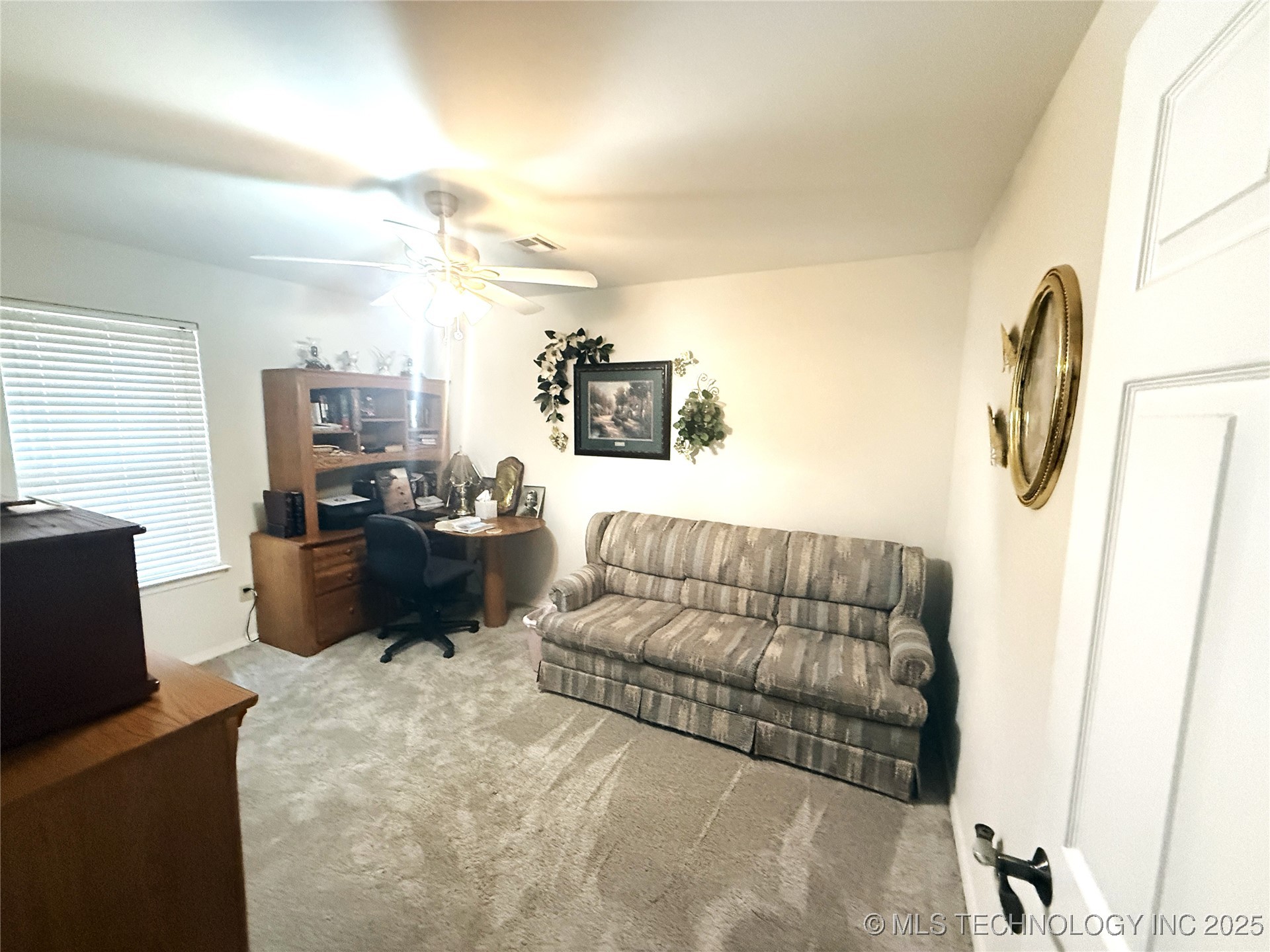 2103 W George Property Photo 16