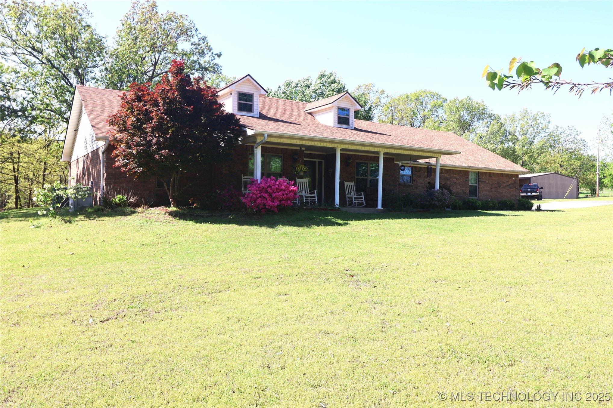 2103 W George Property Photo 19