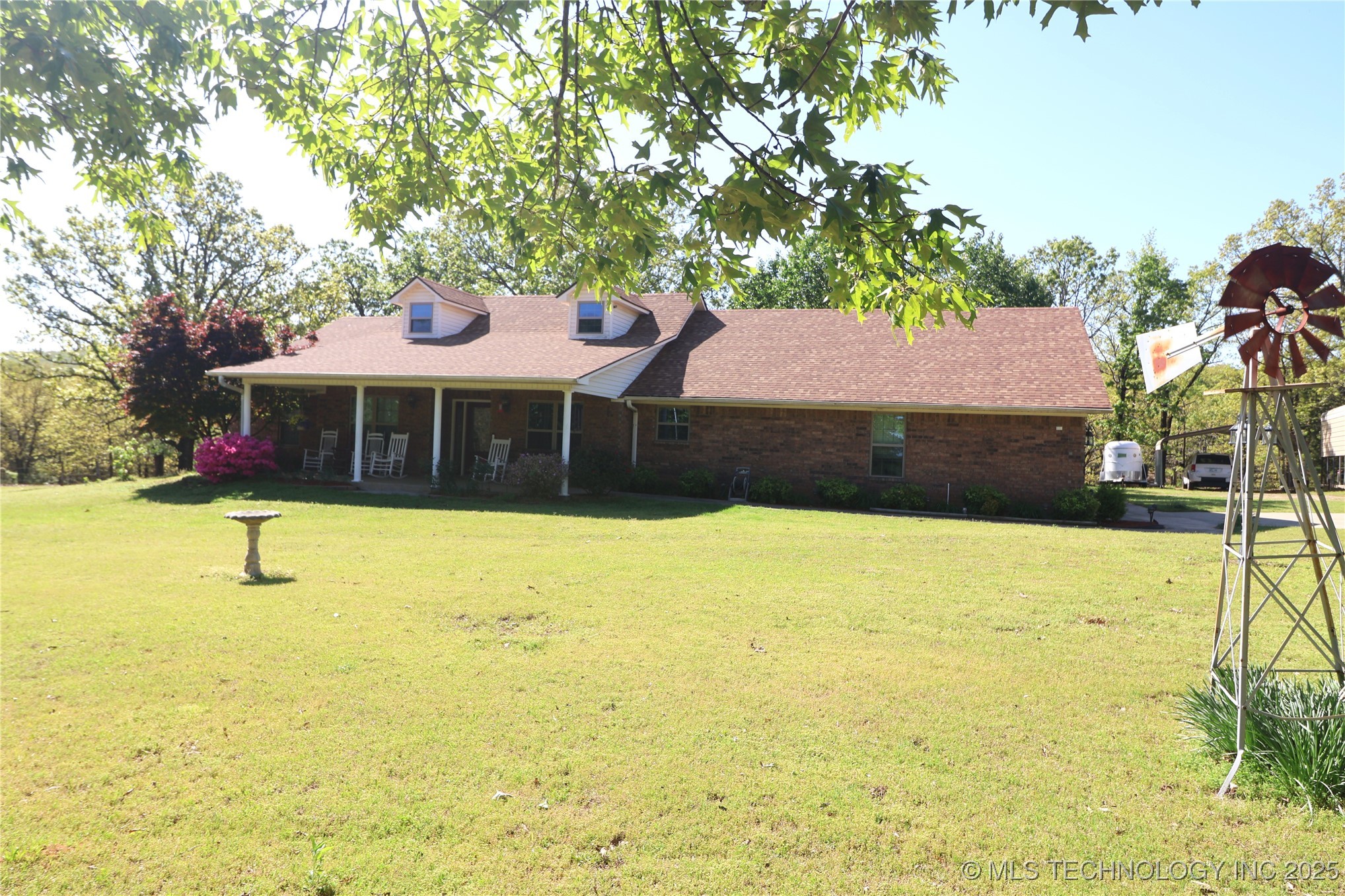 2103 W George Property Photo 20