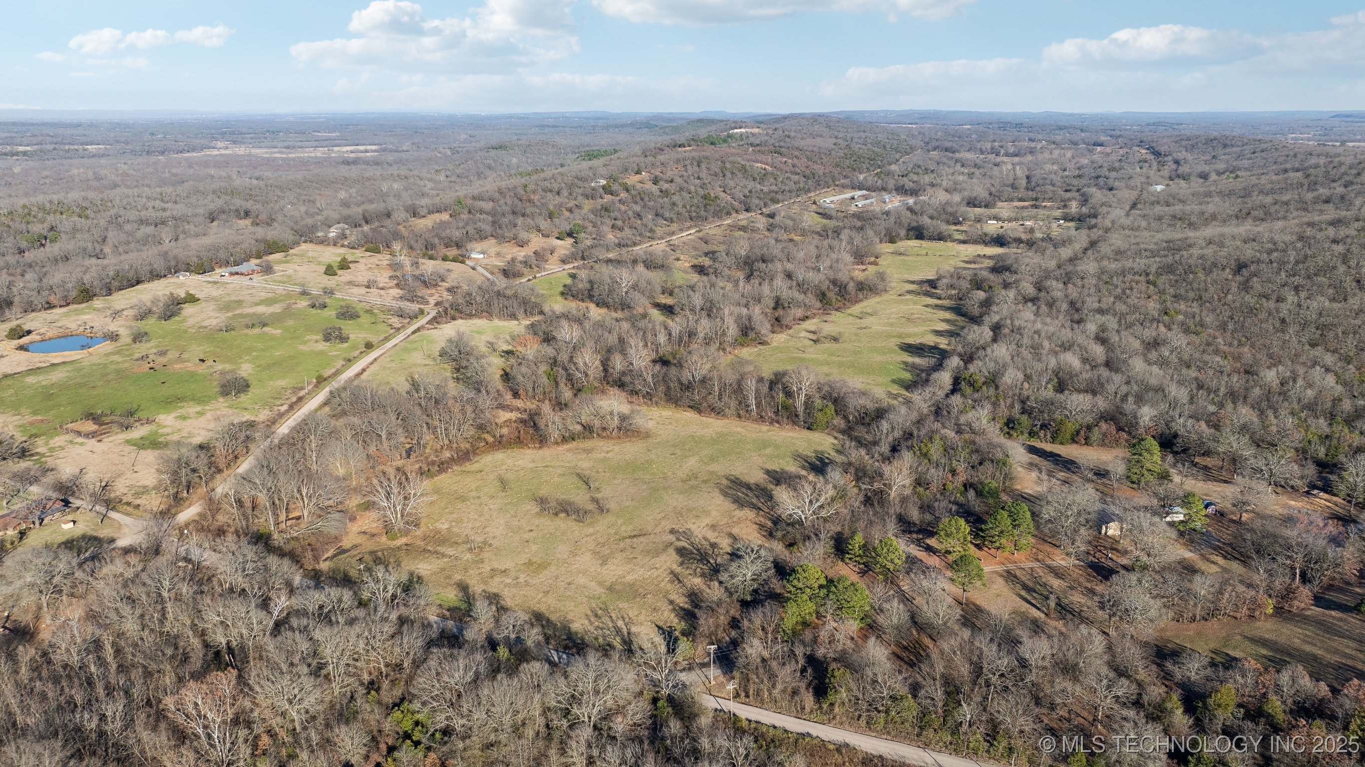 19357 Poker Bend Road Property Photo 10