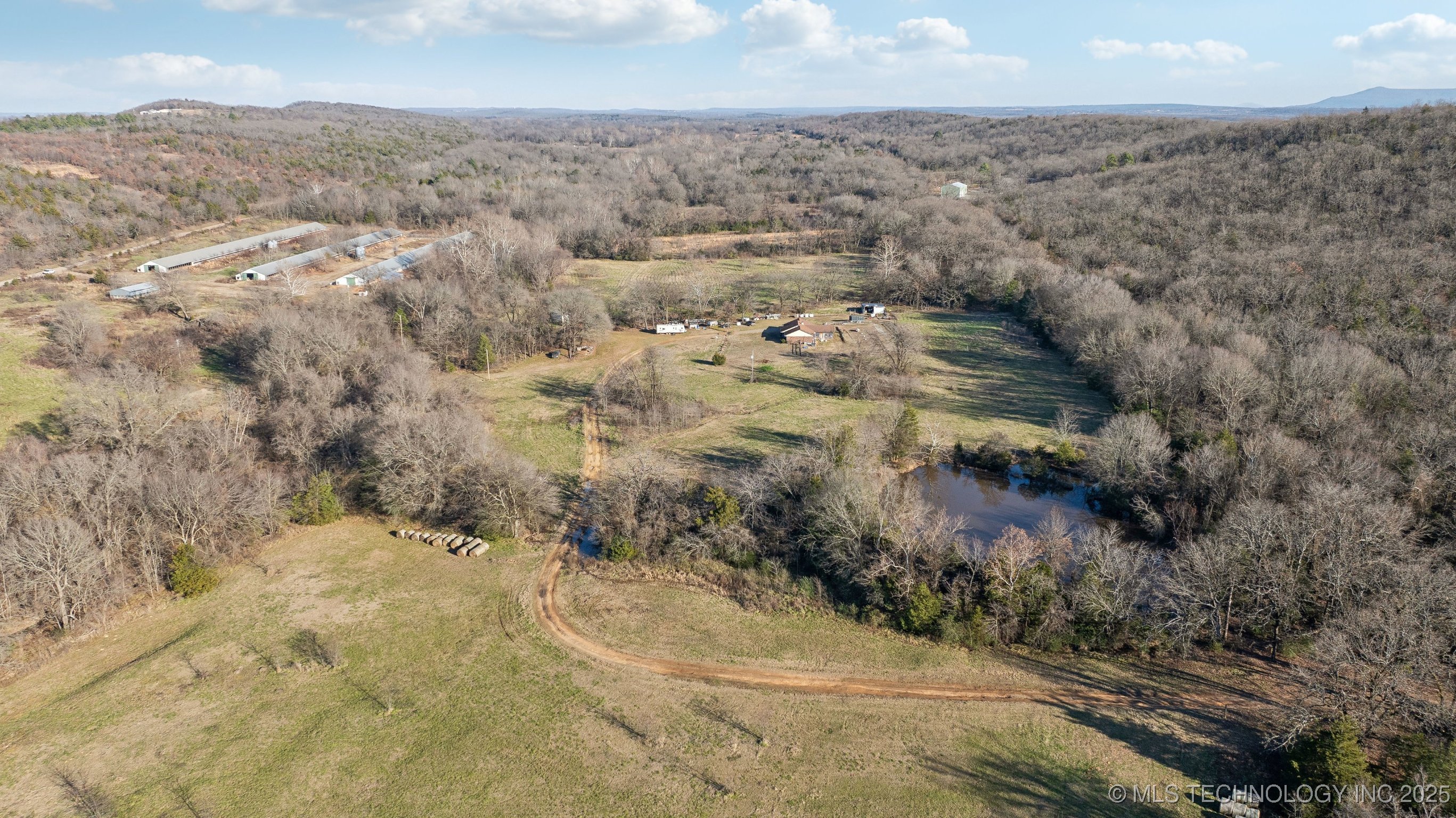 19357 Poker Bend Road Property Photo 14