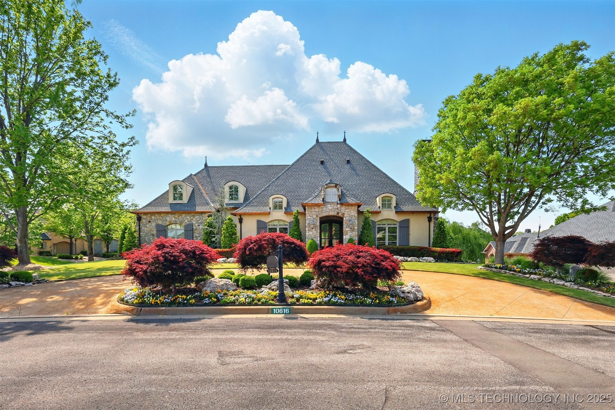 10616 S Forest Avenue Property Photo