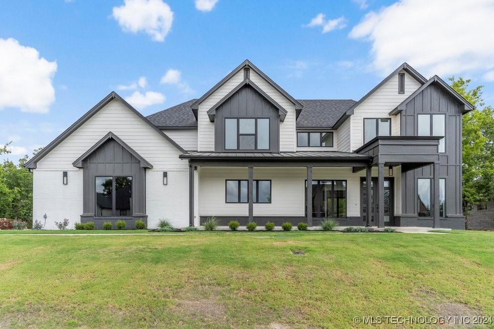 18981 E Canyon Ridge Road Property Photo
