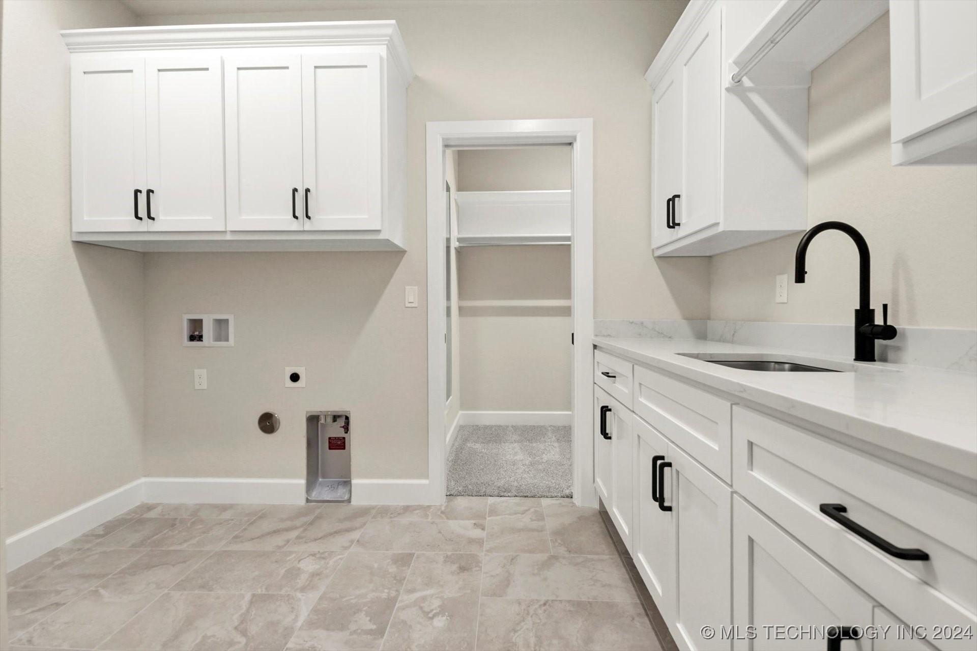 4466 S 173 East Avenue E Property Photo 25
