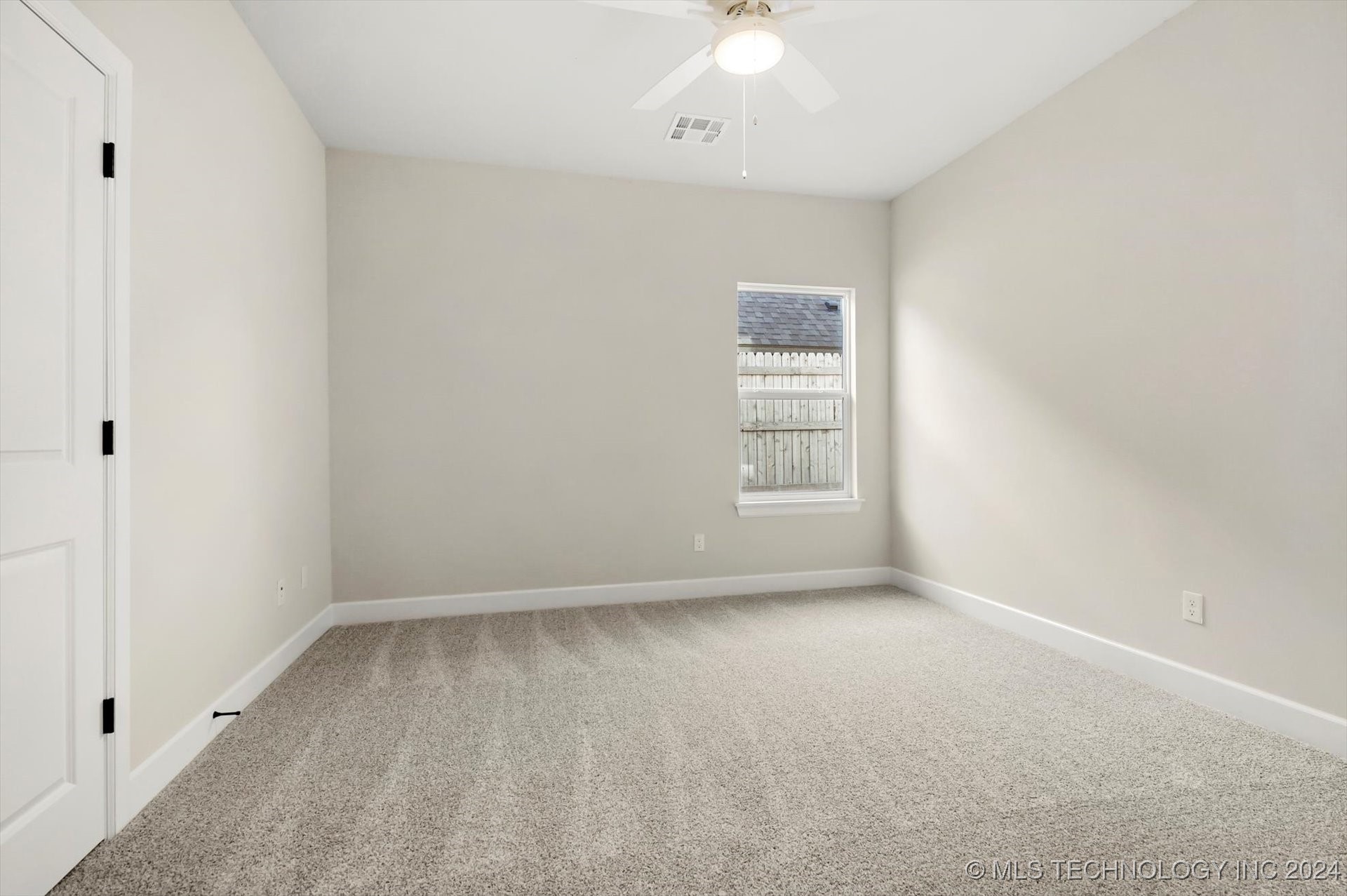 4466 S 173 East Avenue E Property Photo 26