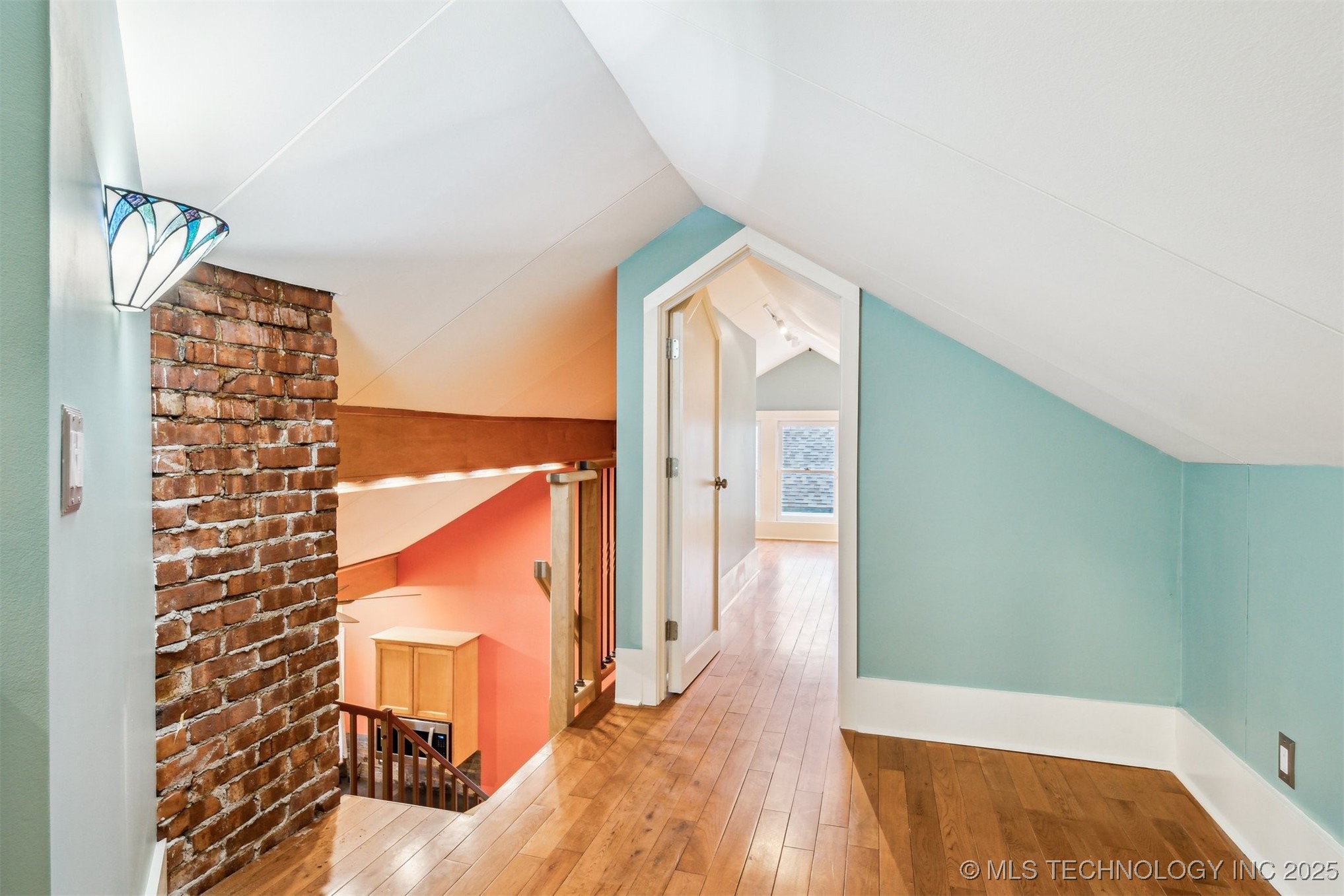 1533 S Madison Avenue Property Photo 25
