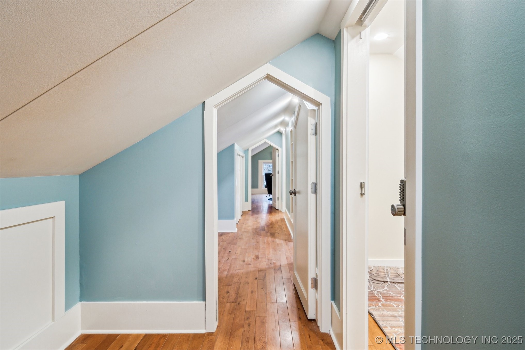 1533 S Madison Avenue Property Photo 29