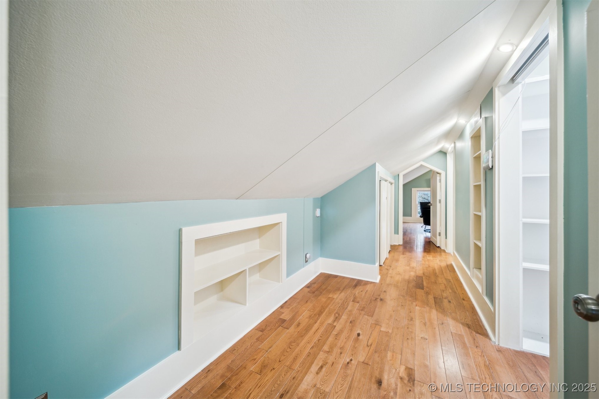 1533 S Madison Avenue Property Photo 31