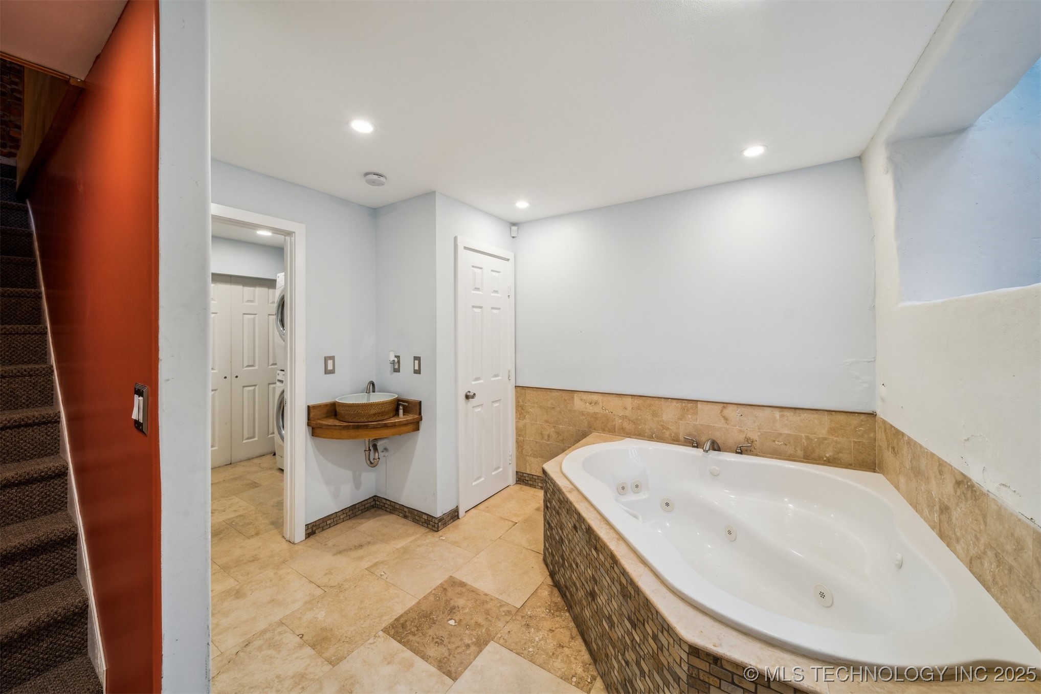 1533 S Madison Avenue Property Photo 40
