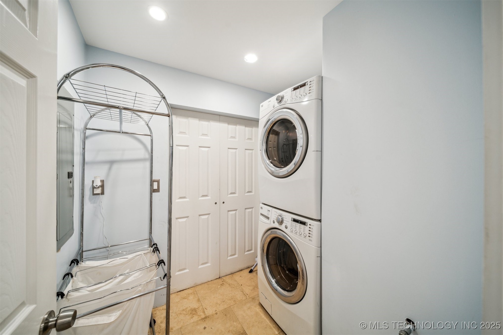 1533 S Madison Avenue Property Photo 41