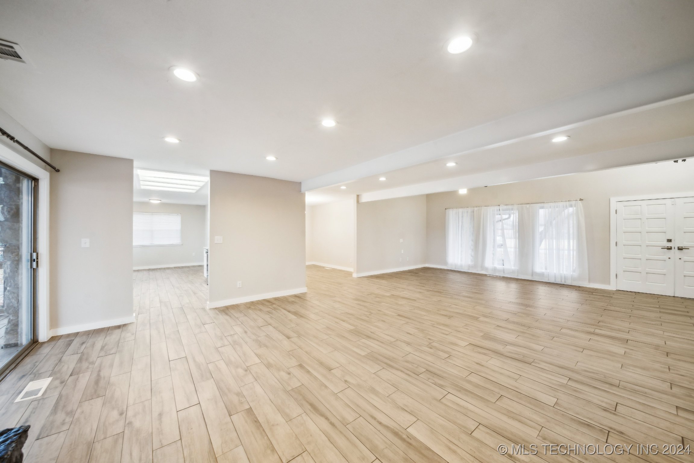 1201 W Sherwood Lane Property Photo 13