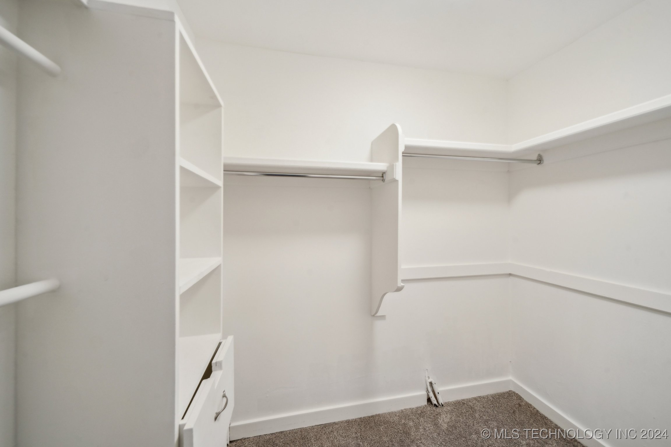 1201 W Sherwood Lane Property Photo 27