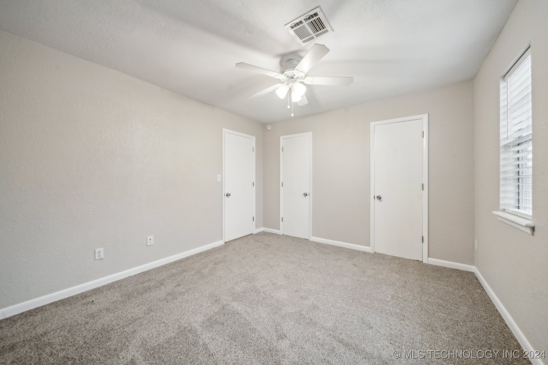 1201 W Sherwood Lane Property Photo 31