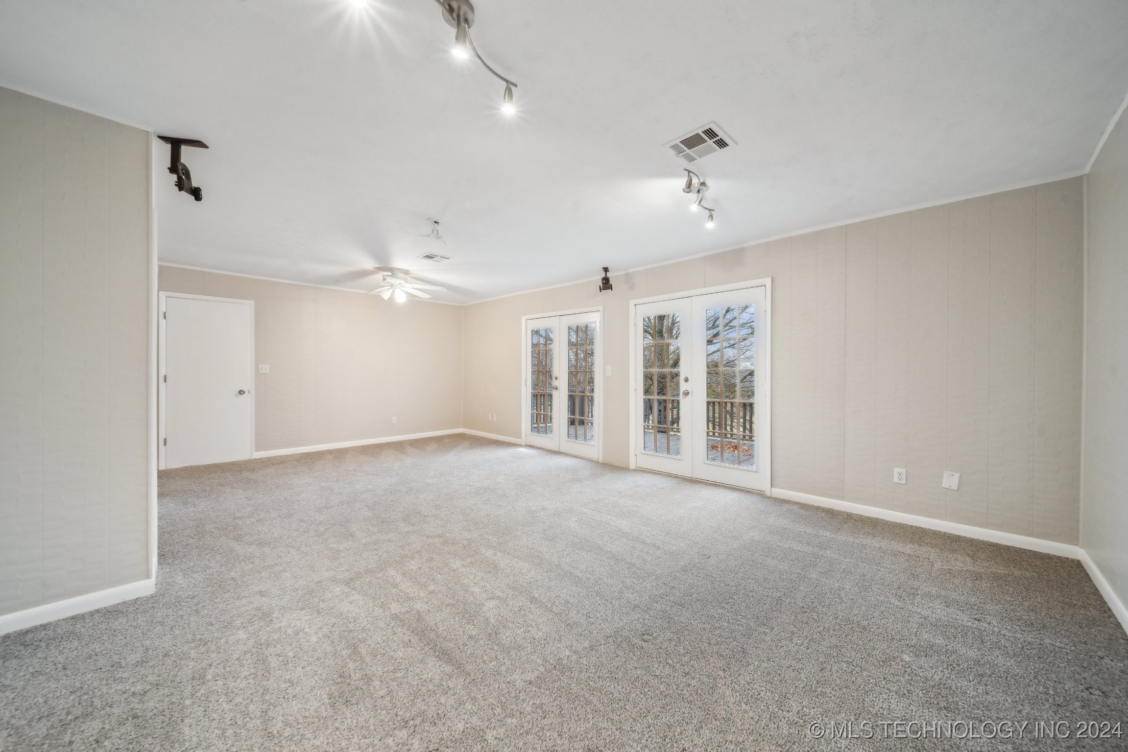 1201 W Sherwood Lane Property Photo 34
