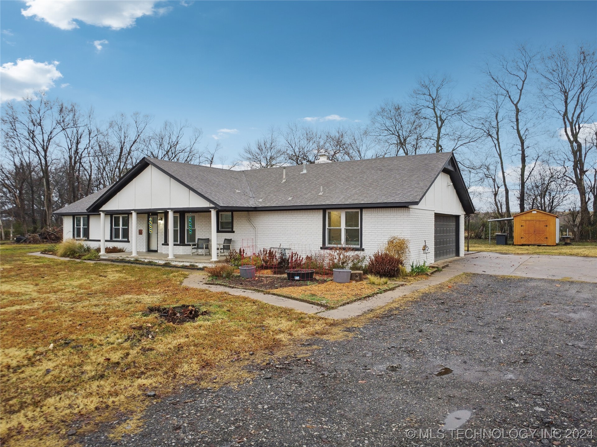 9105 E Shady Circle Property Photo 3