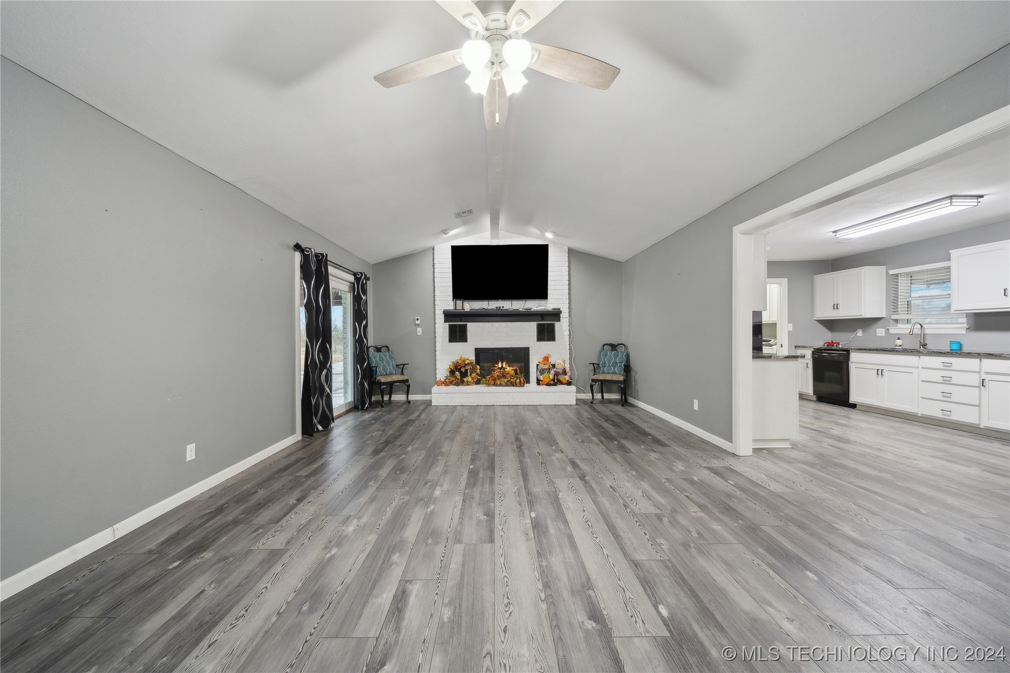 9105 E Shady Circle Property Photo 8