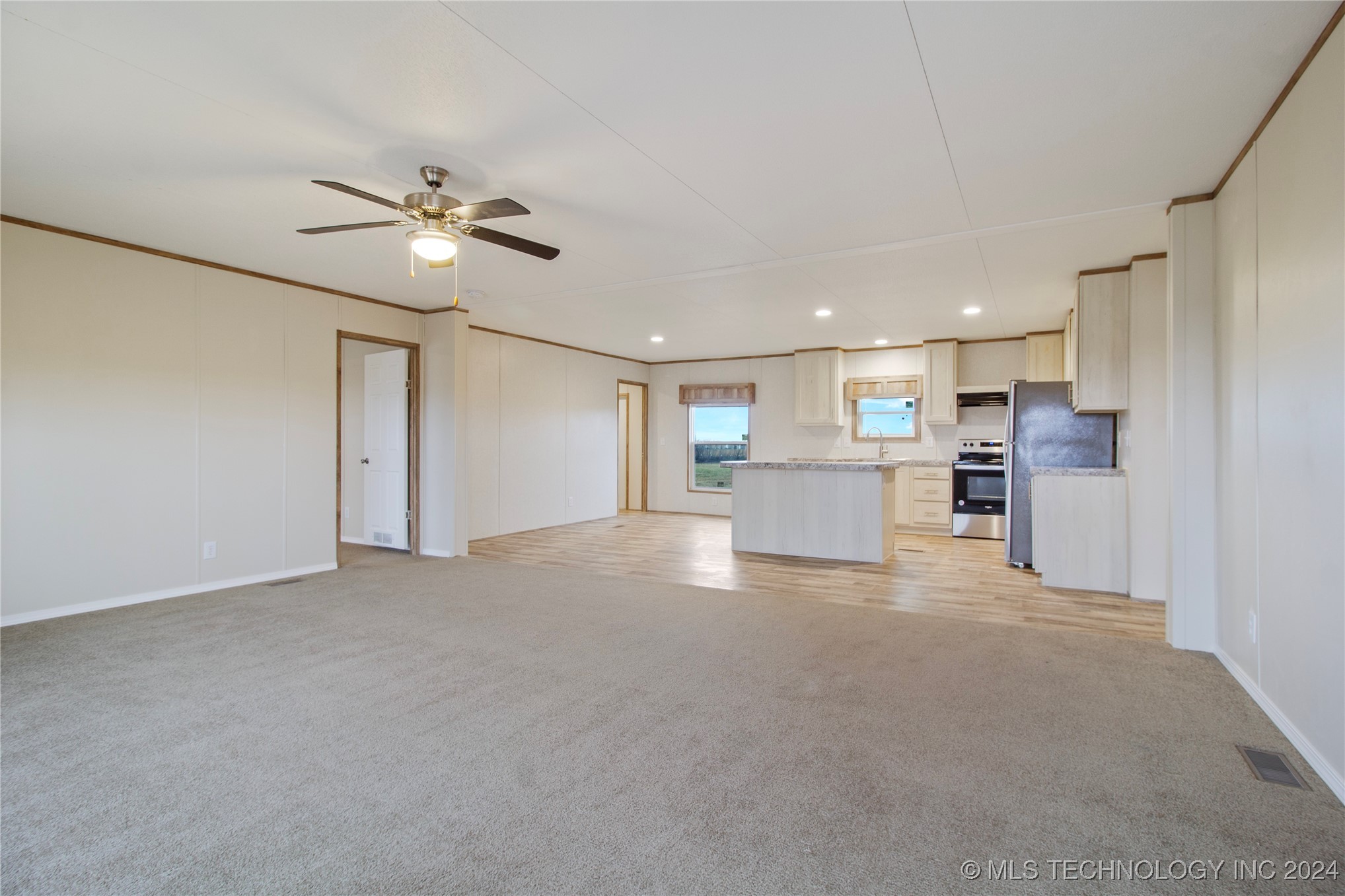 8236 Happy Camp Road Property Photo 3