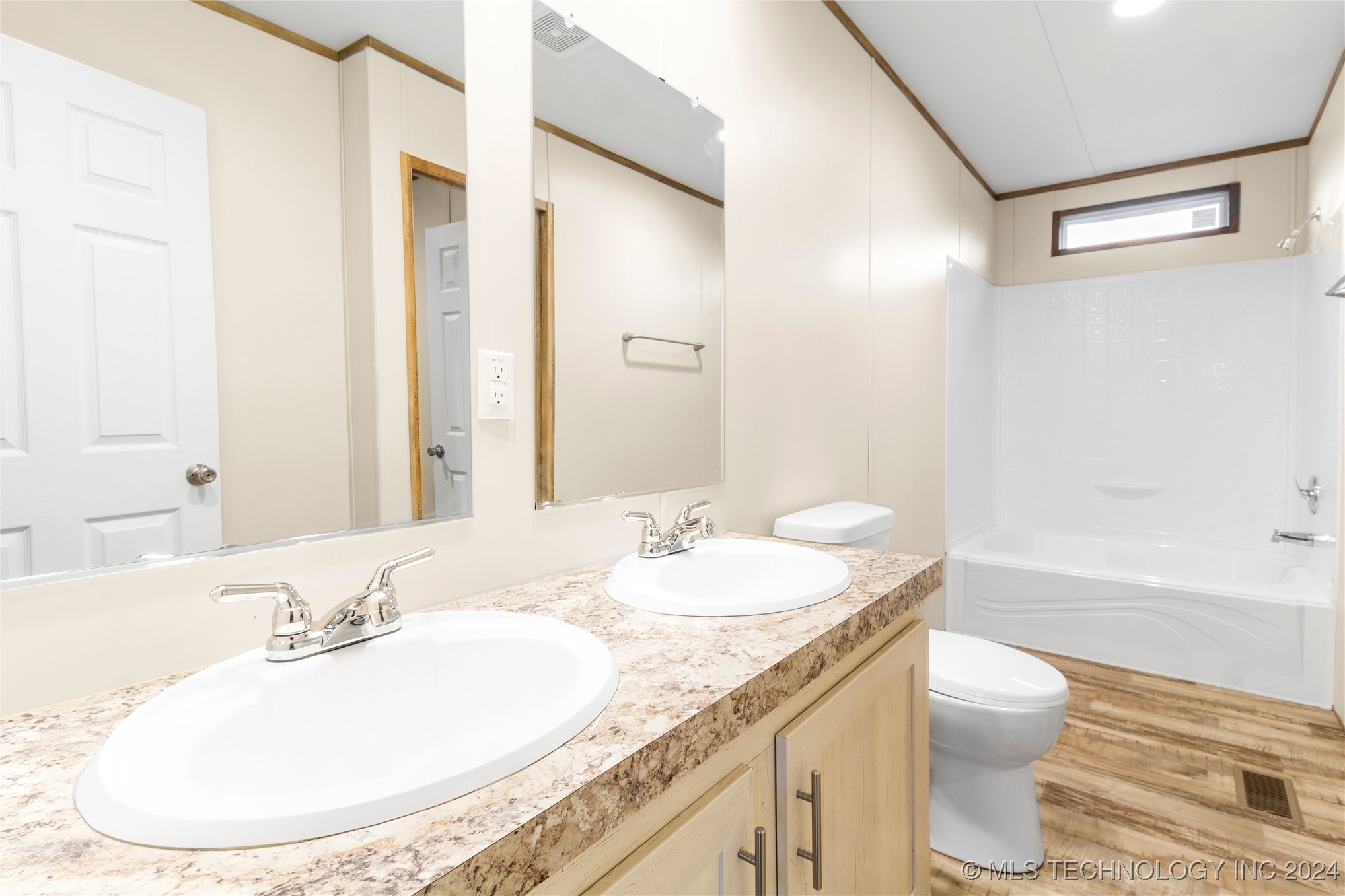 8236 Happy Camp Road Property Photo 17