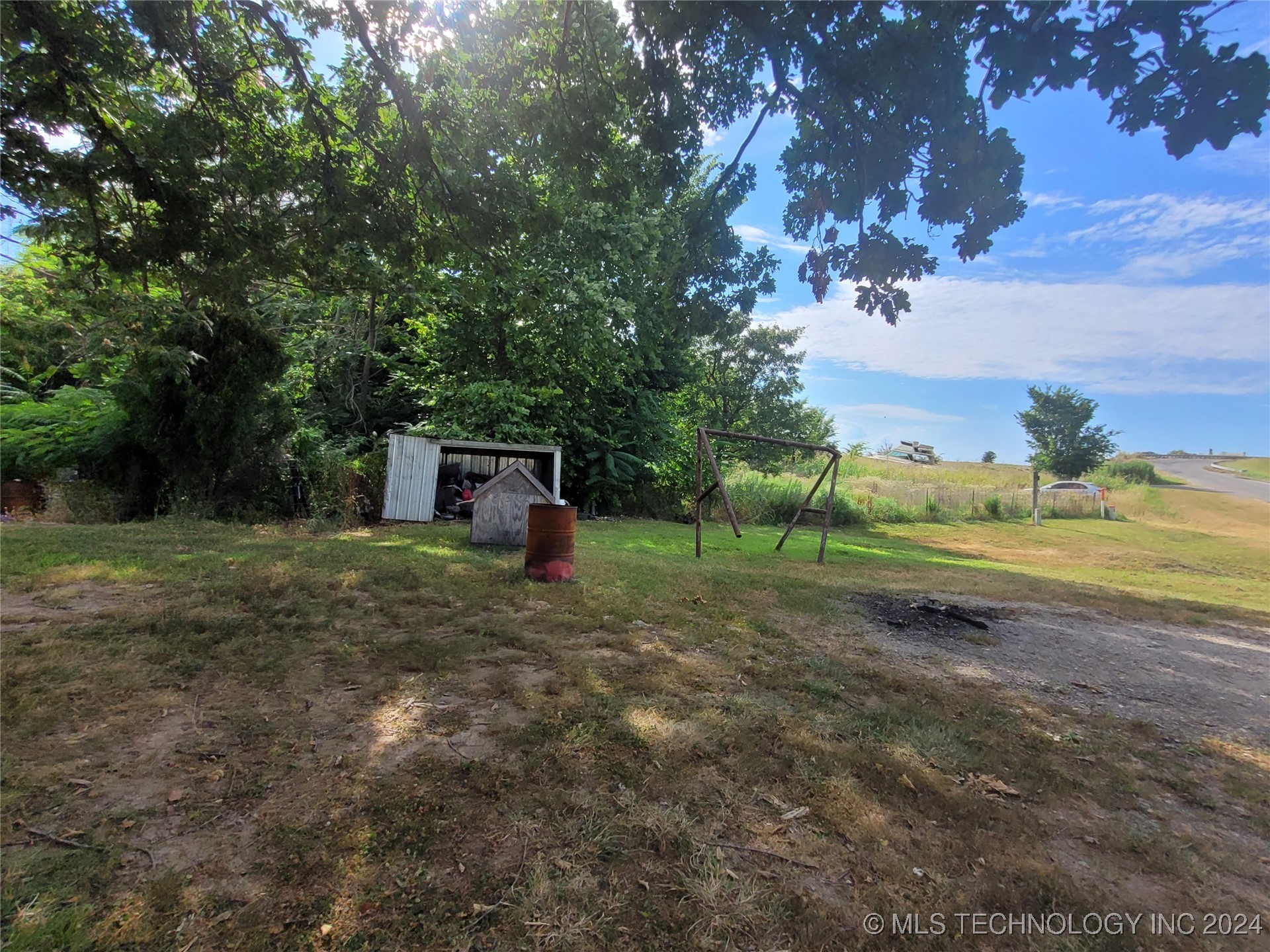 6752 S 444 Road Property Photo 4