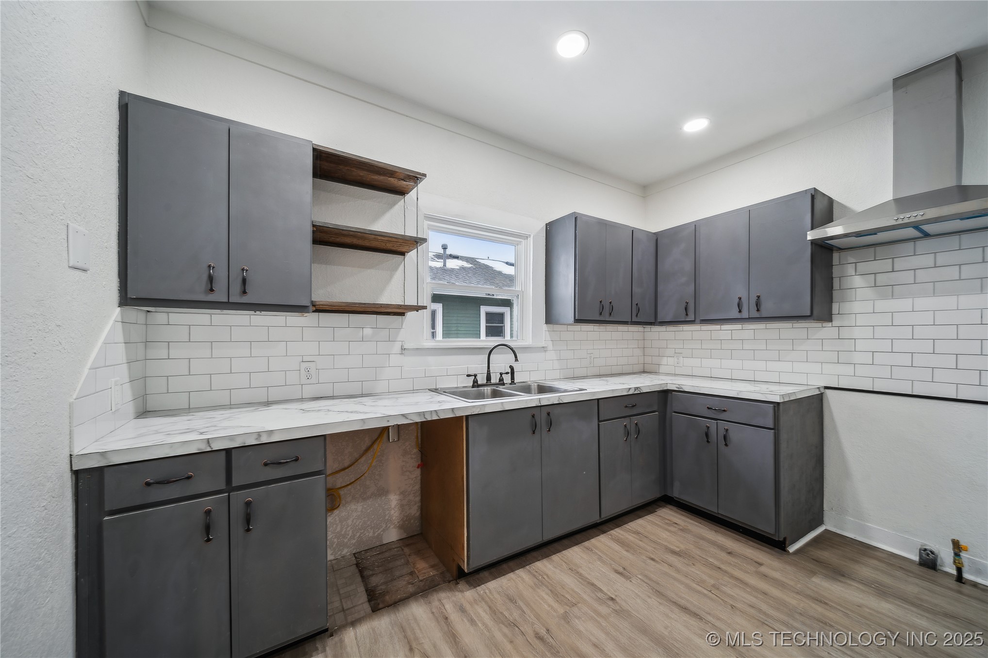 708 S Miami Avenue Property Photo 9