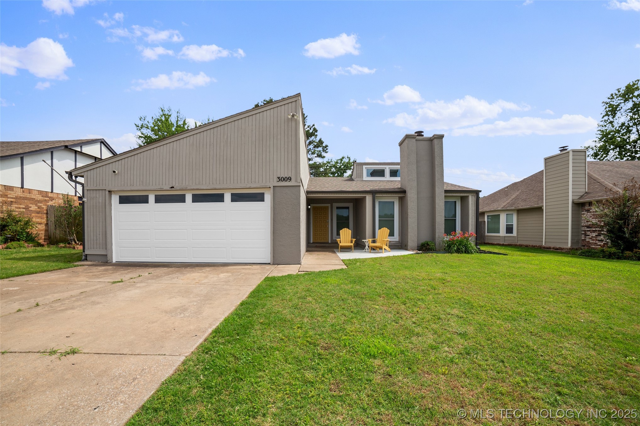 3009 W College Street Property Photo