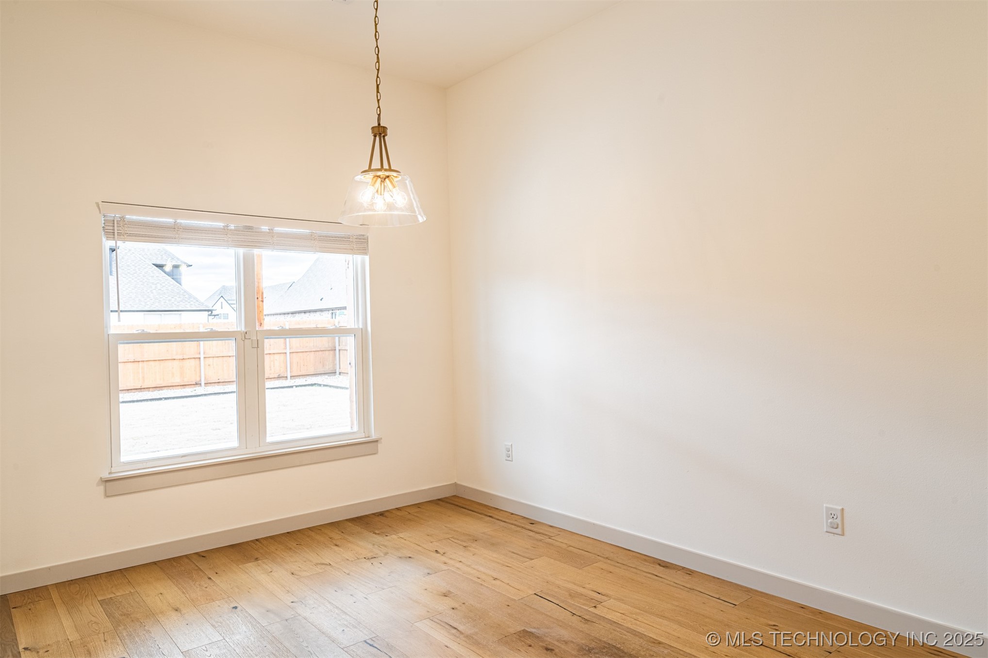 6026 E 127th Street Property Photo 10