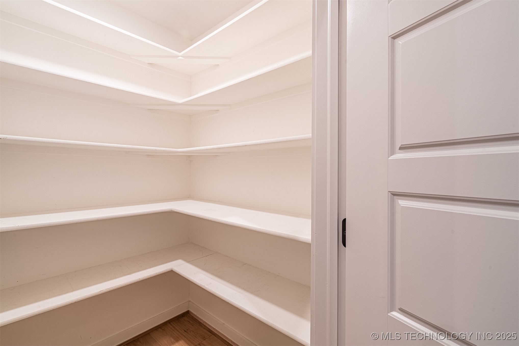 6026 E 127th Street Property Photo 16