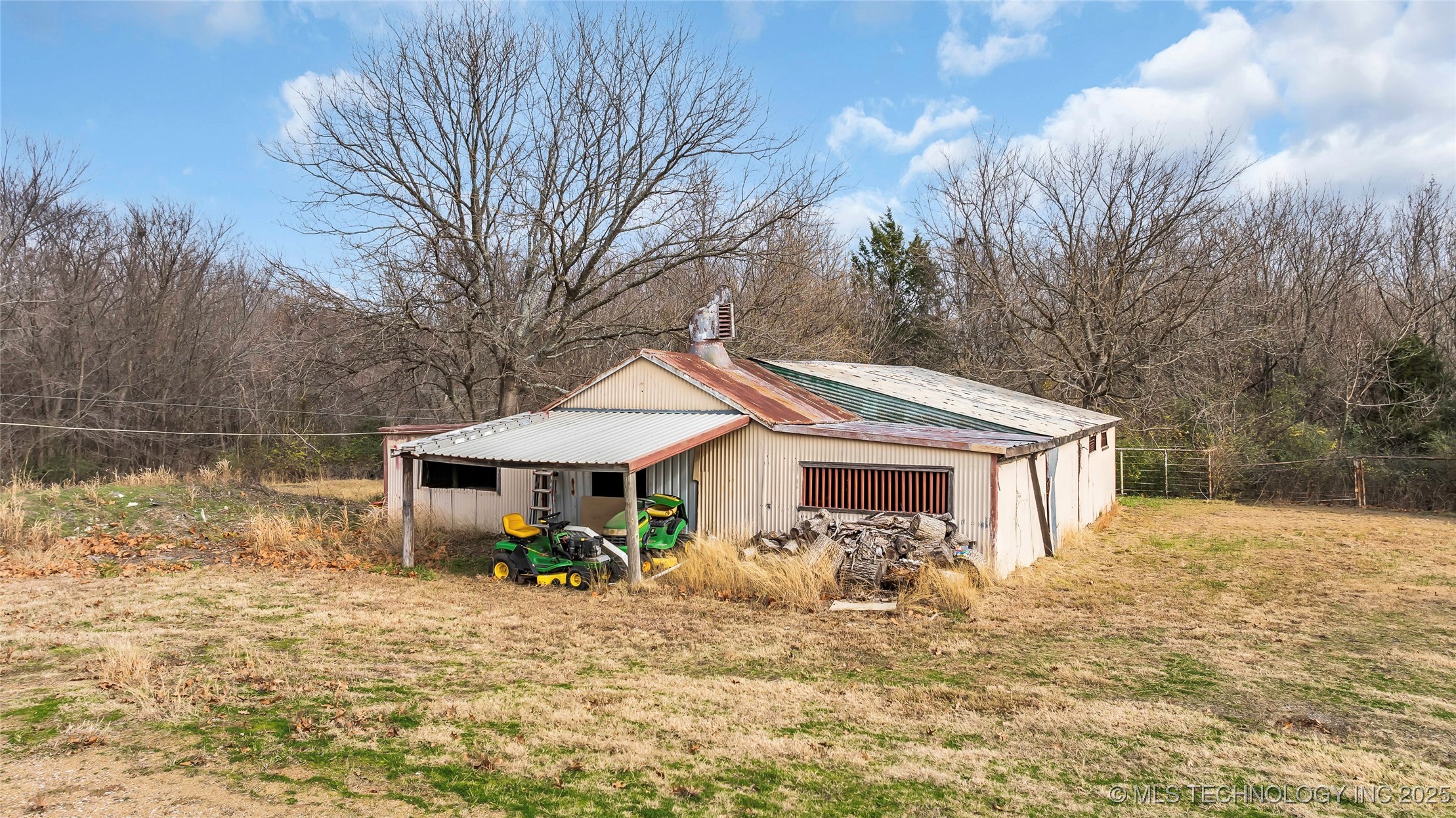 18860 11th Street Property Photo 5