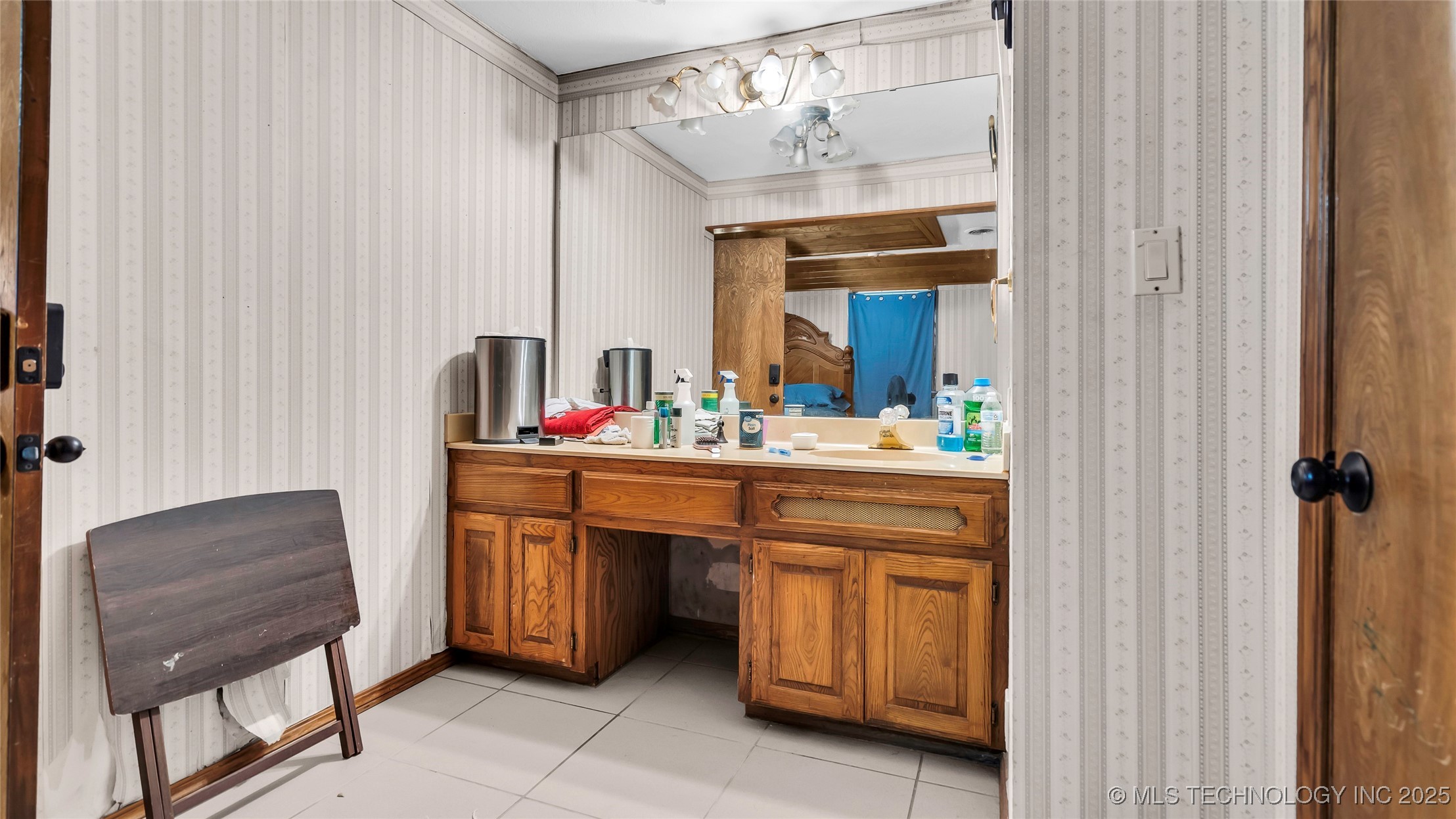 18860 11th Street Property Photo 16