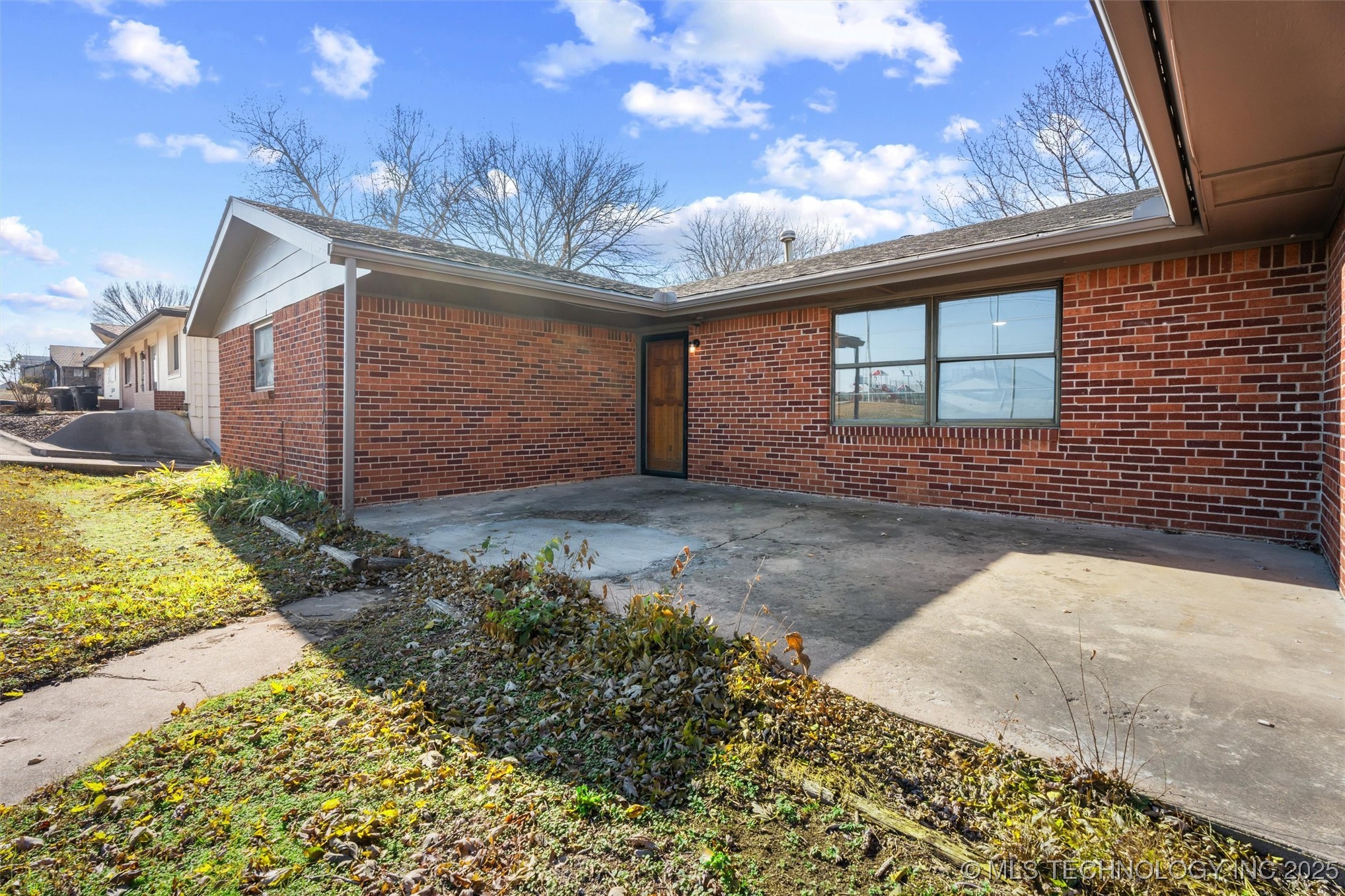 1613 Se Washington Boulevard Property Photo 3