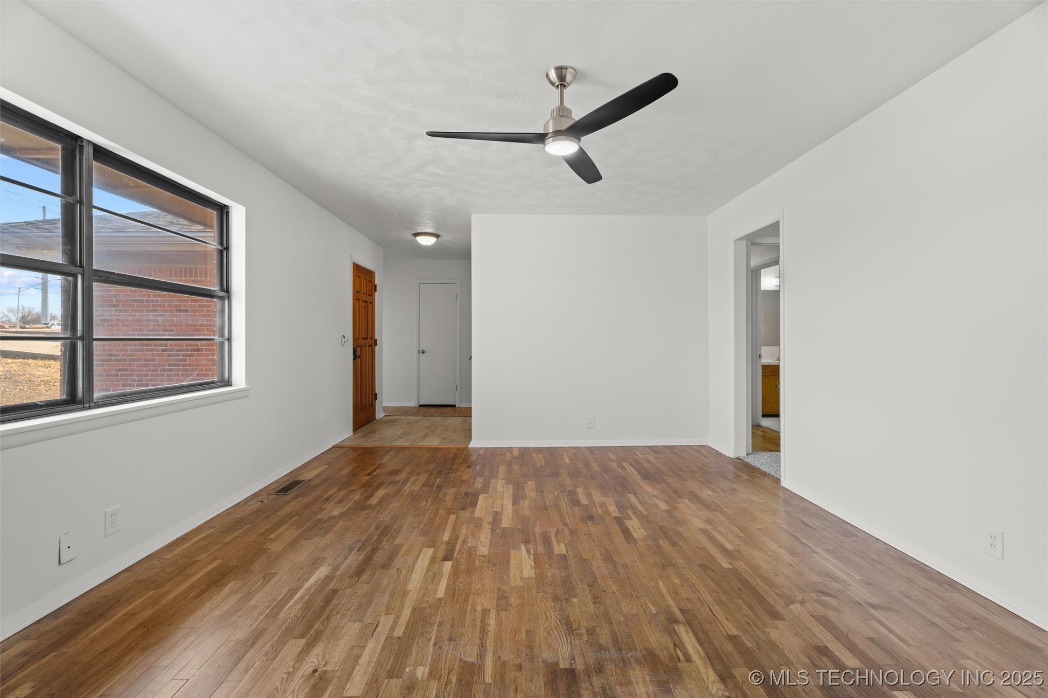 1613 Se Washington Boulevard Property Photo 8