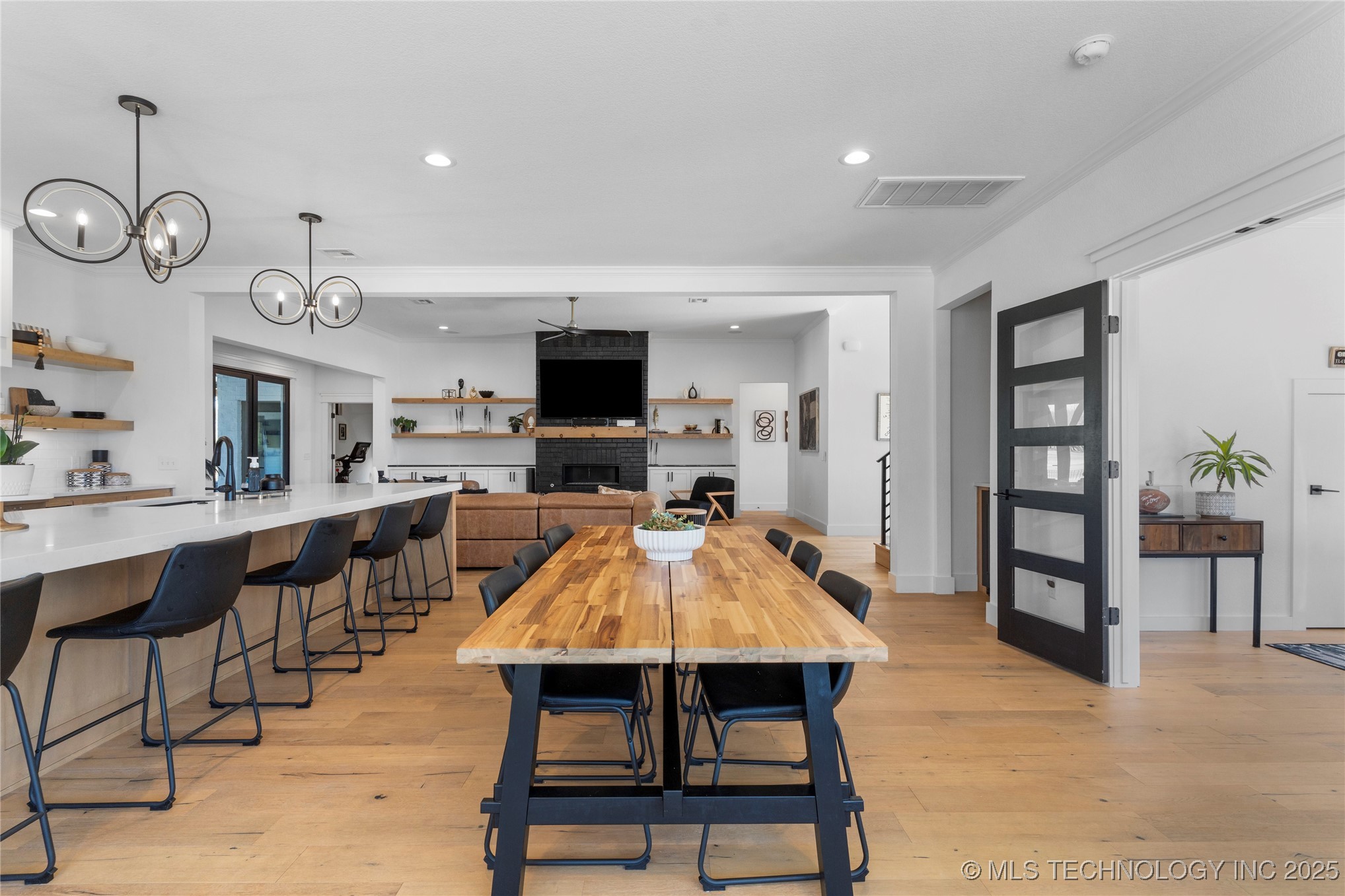 7408 E College Street Property Photo 17