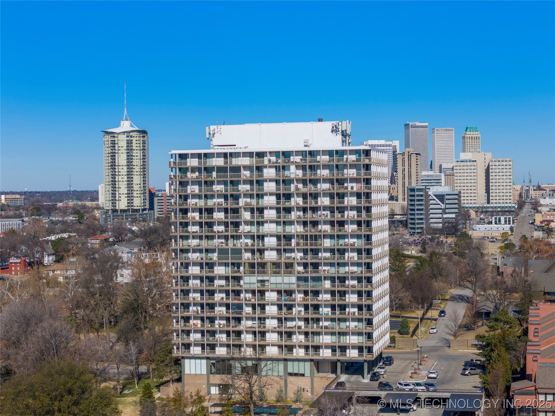 2300 Riverside Drive E Property Photo 2