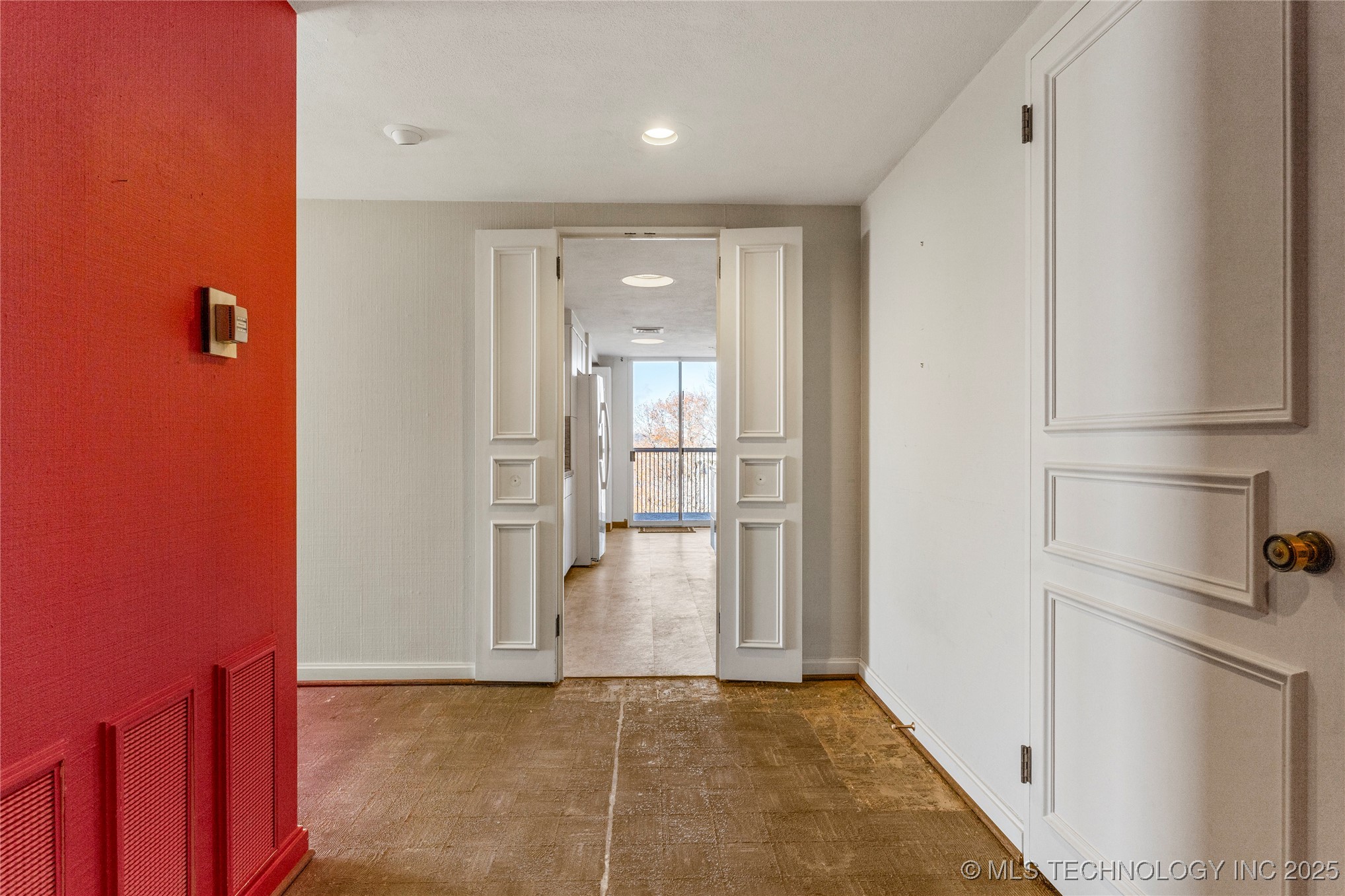2300 Riverside Drive E Property Photo 3